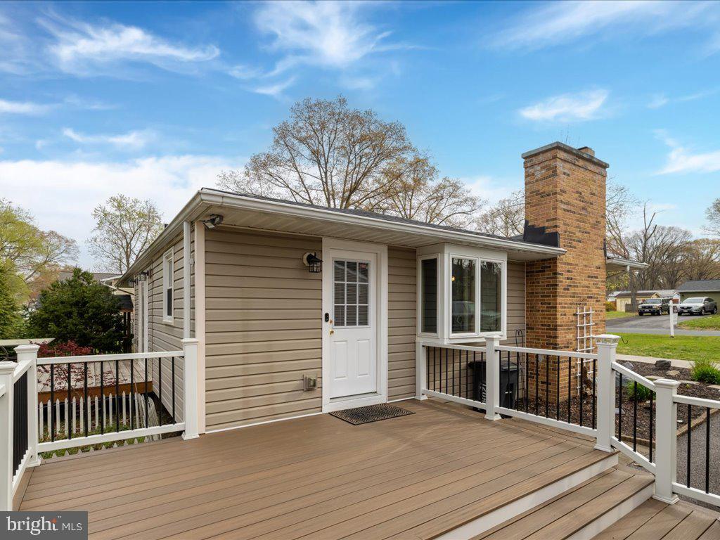 ELMHURST - Residential