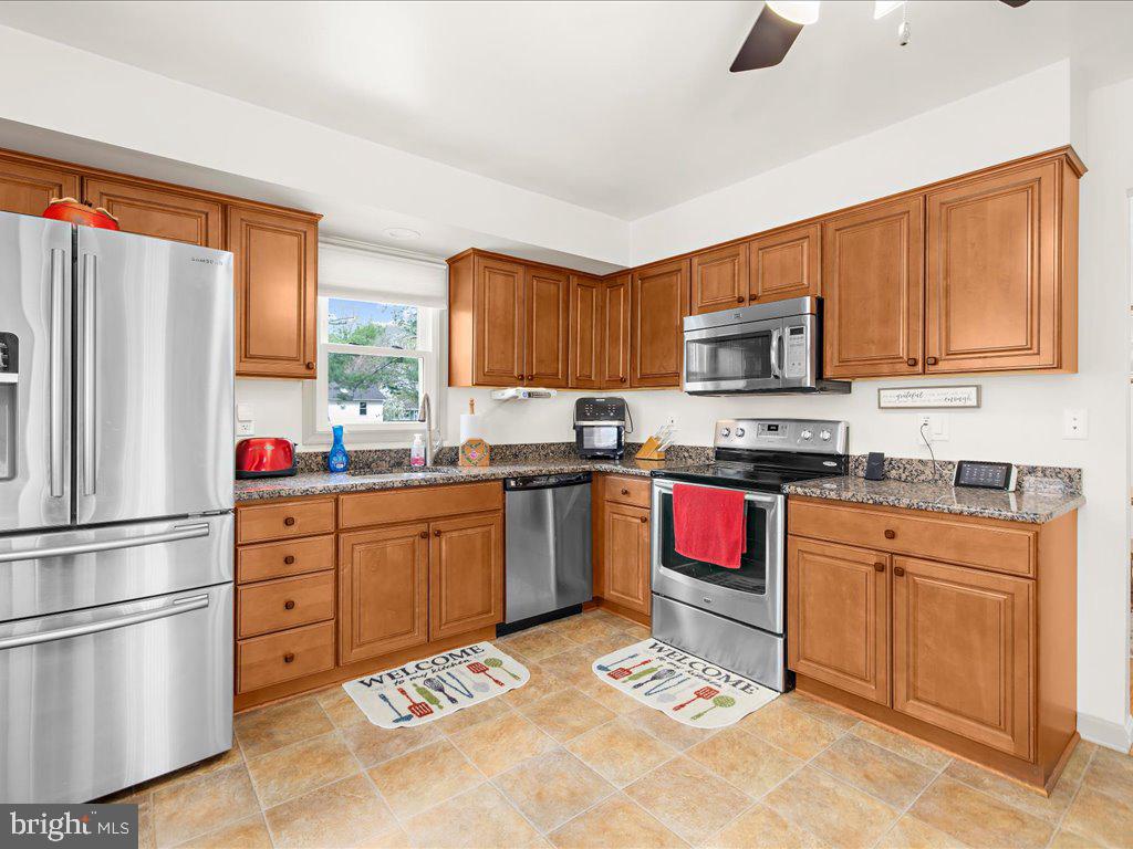 ELMHURST - Residential