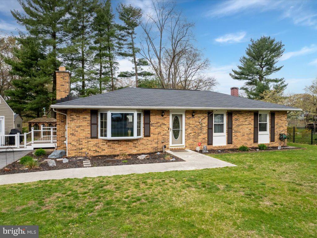 ELMHURST - Residential