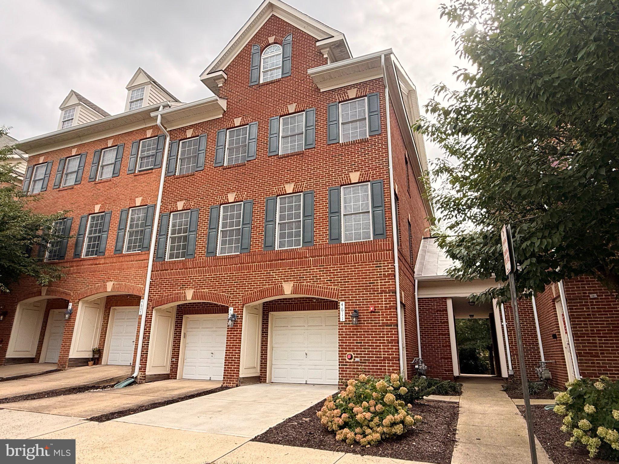 4611 HUMMINGBIRD LANE 107