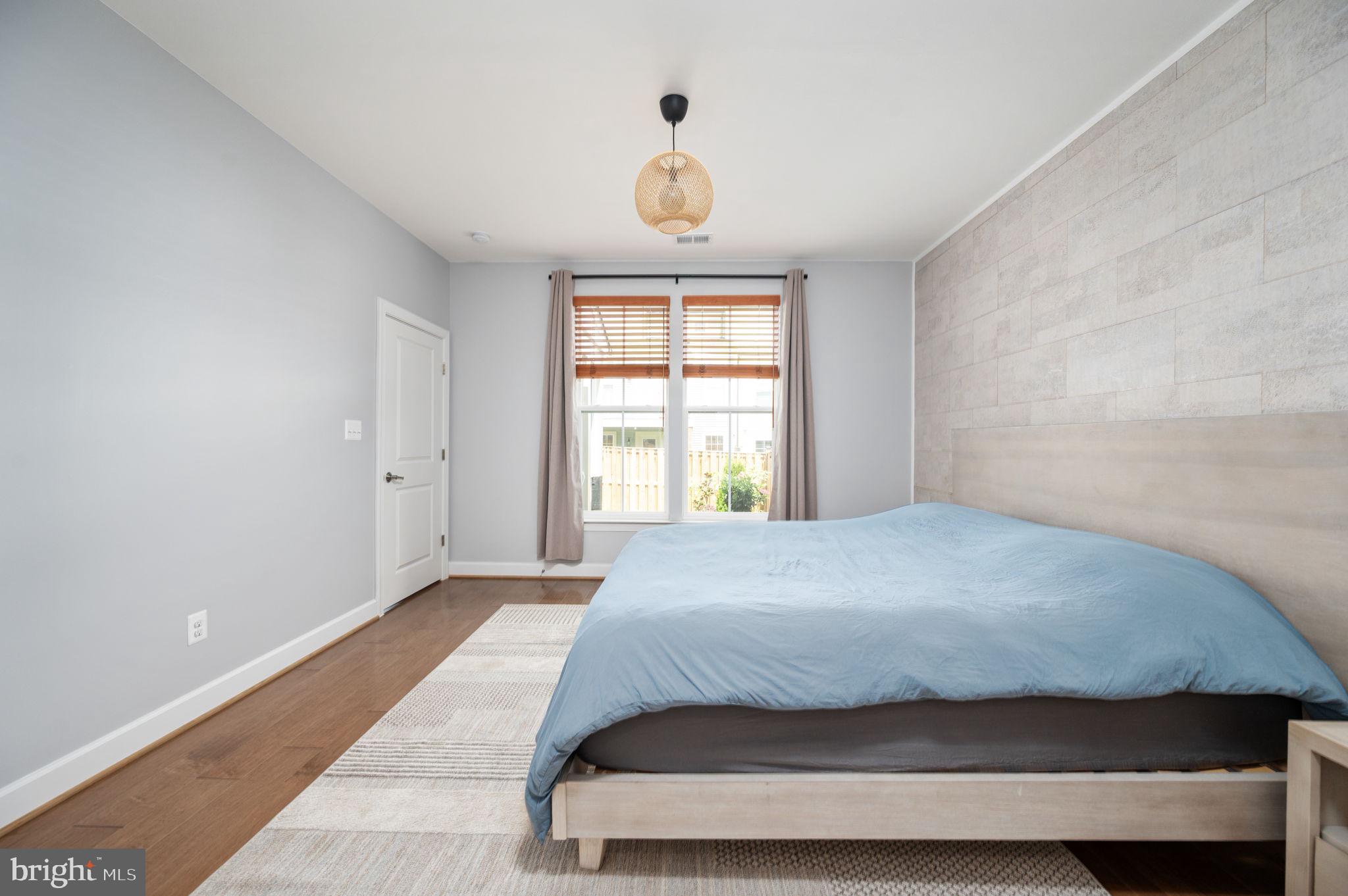 EMBREY MILL - Residential