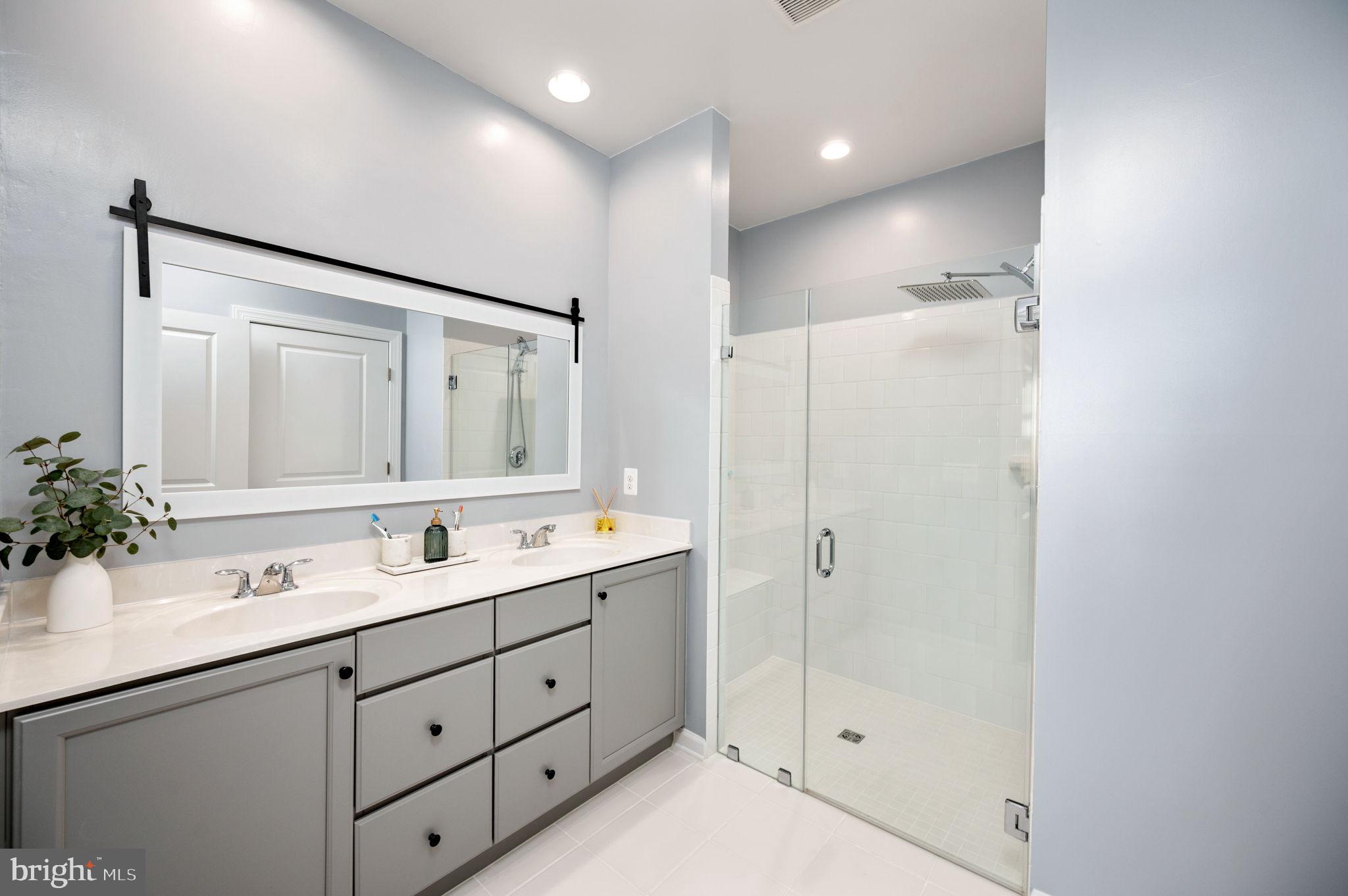 EMBREY MILL - Residential