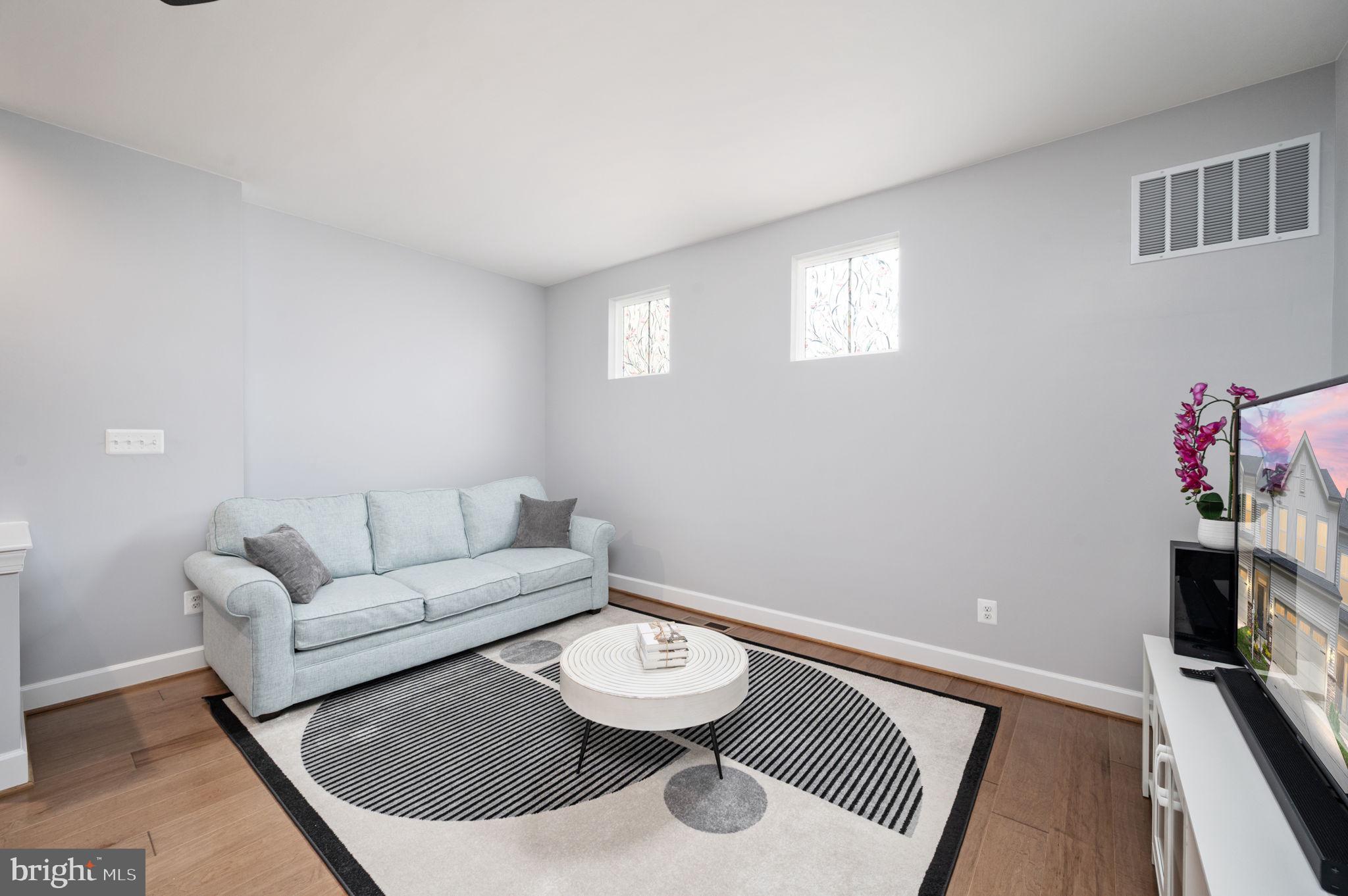 EMBREY MILL - Residential