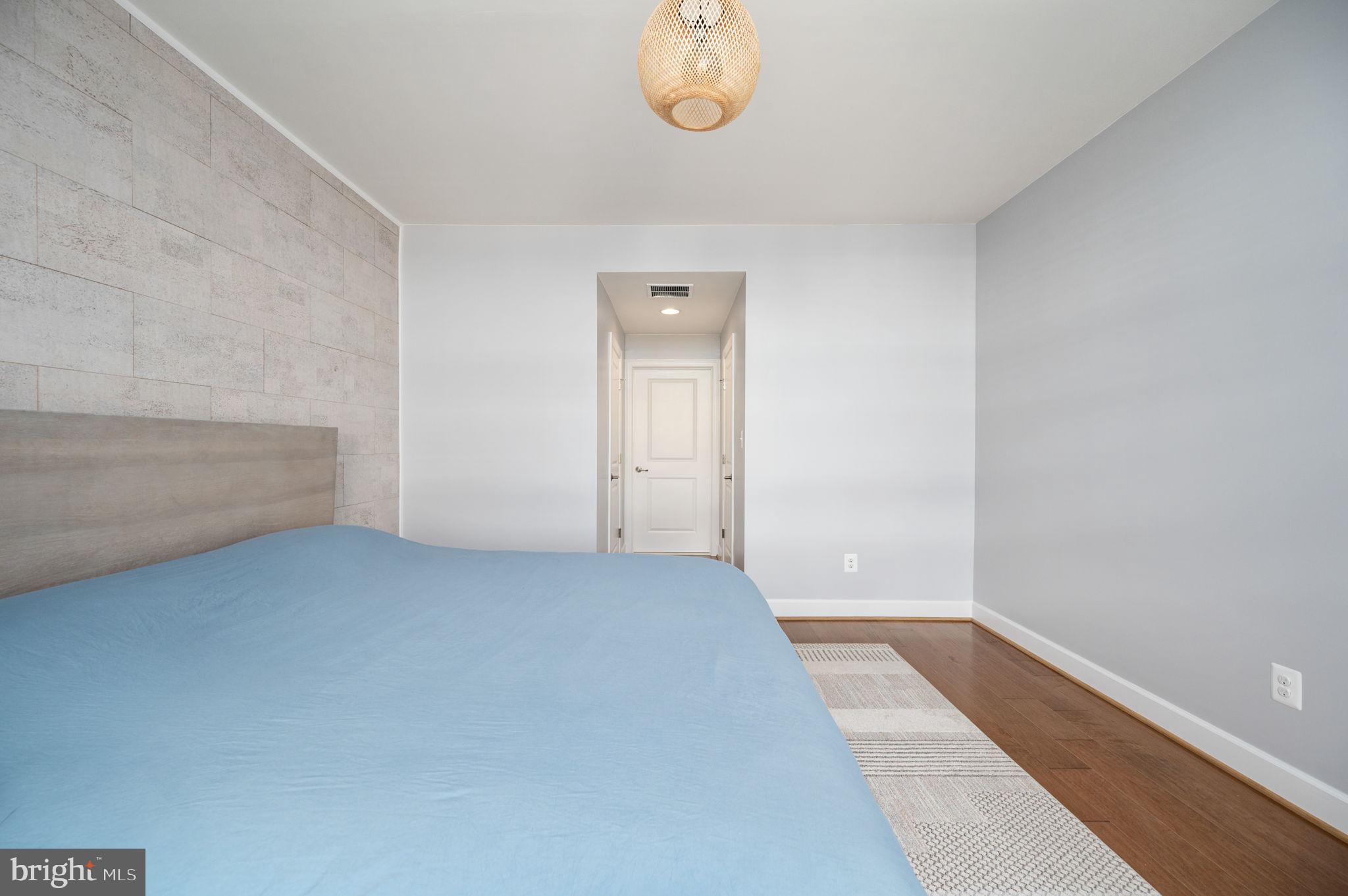 EMBREY MILL - Residential