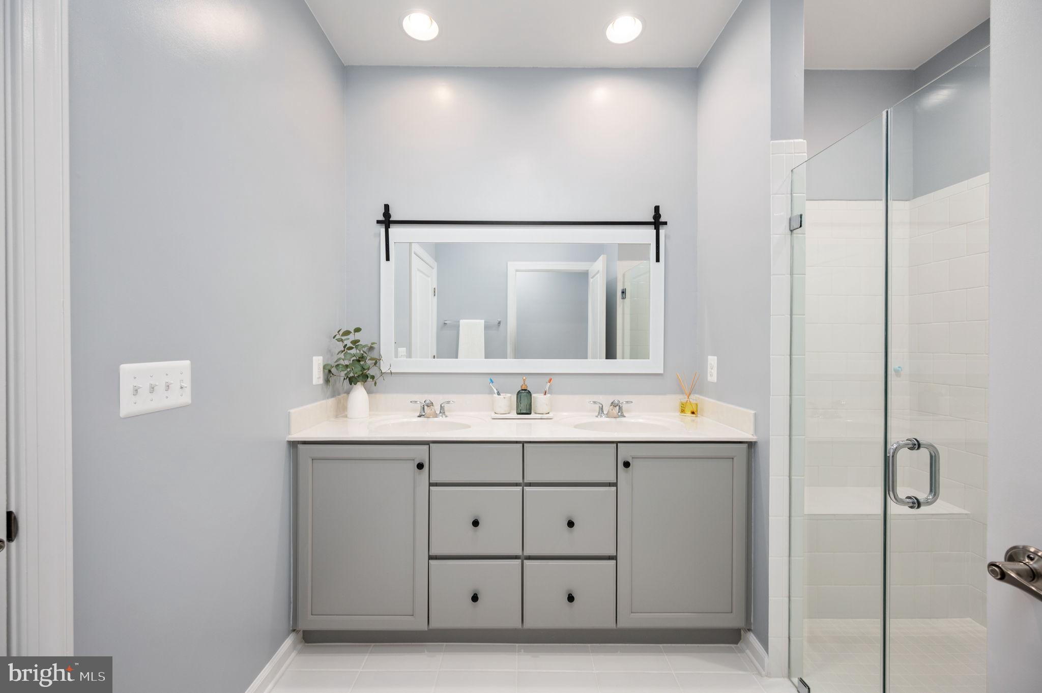 EMBREY MILL - Residential