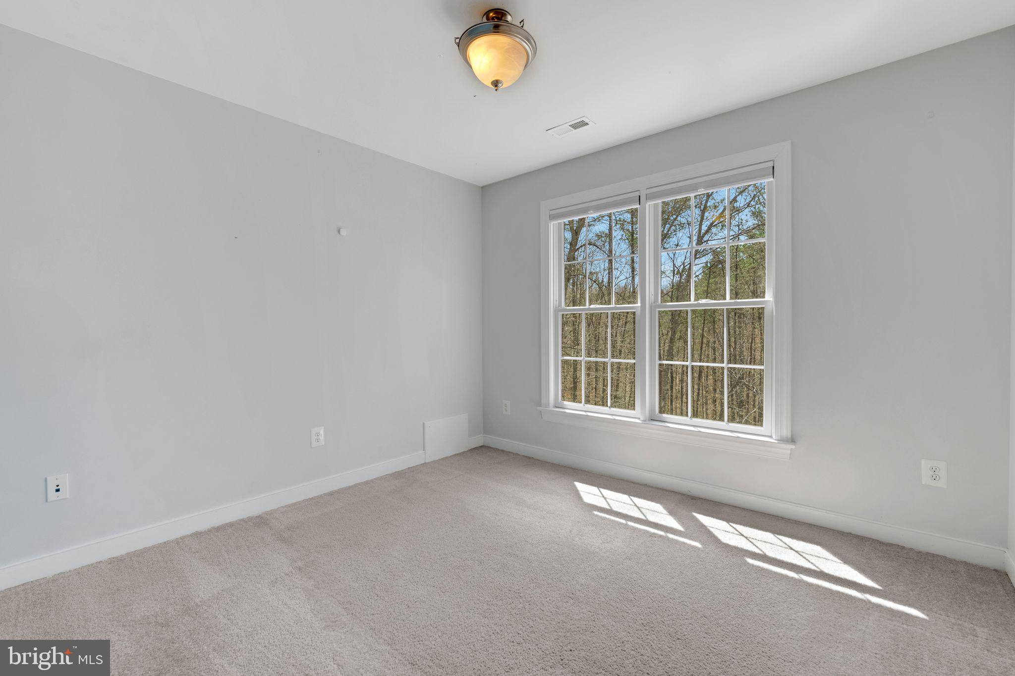 SOUTH WOODS - Residential