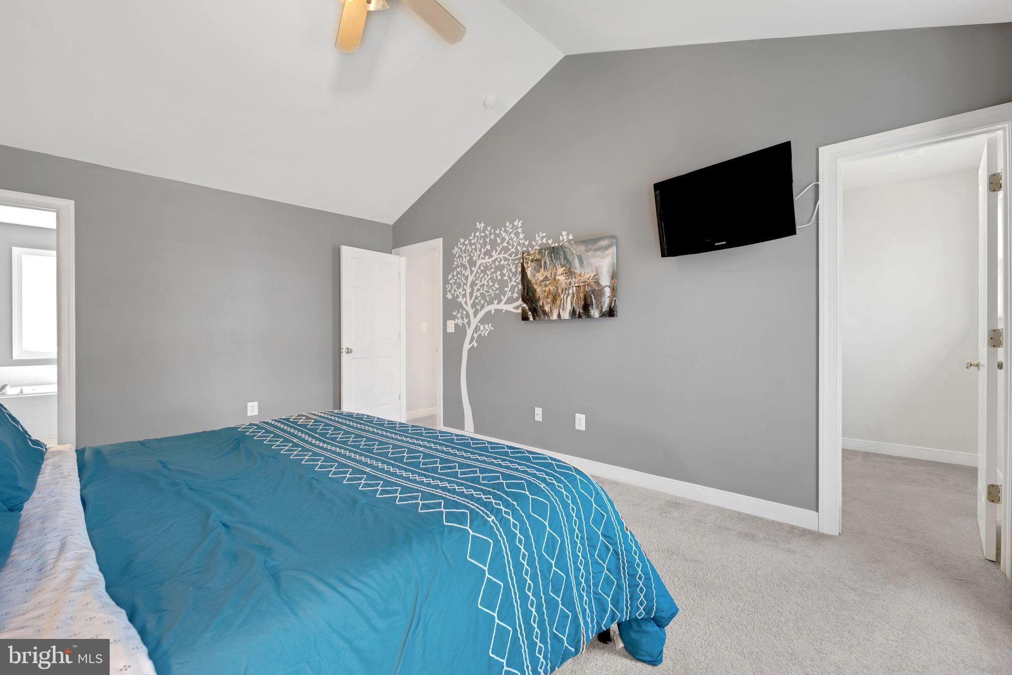 SOUTH WOODS - Residential