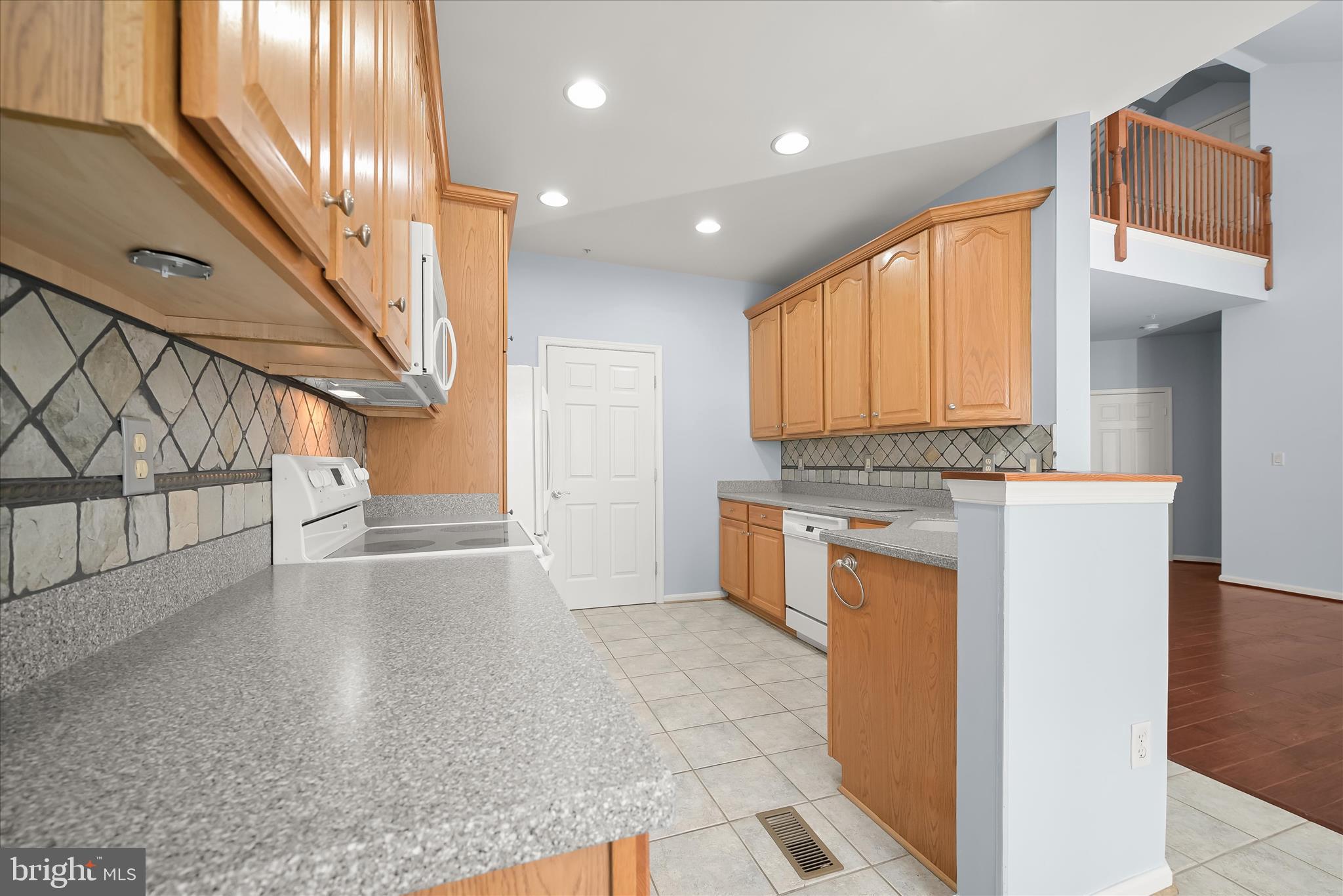 HICKORY CREST - Residential