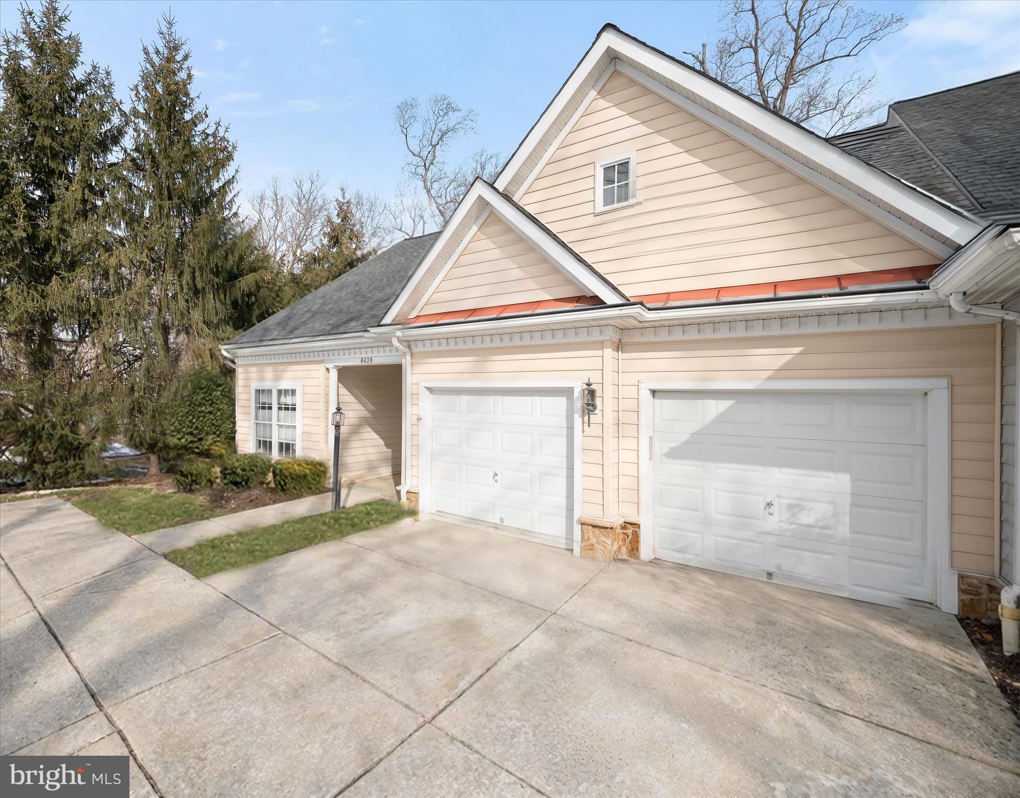 HICKORY CREST - Residential