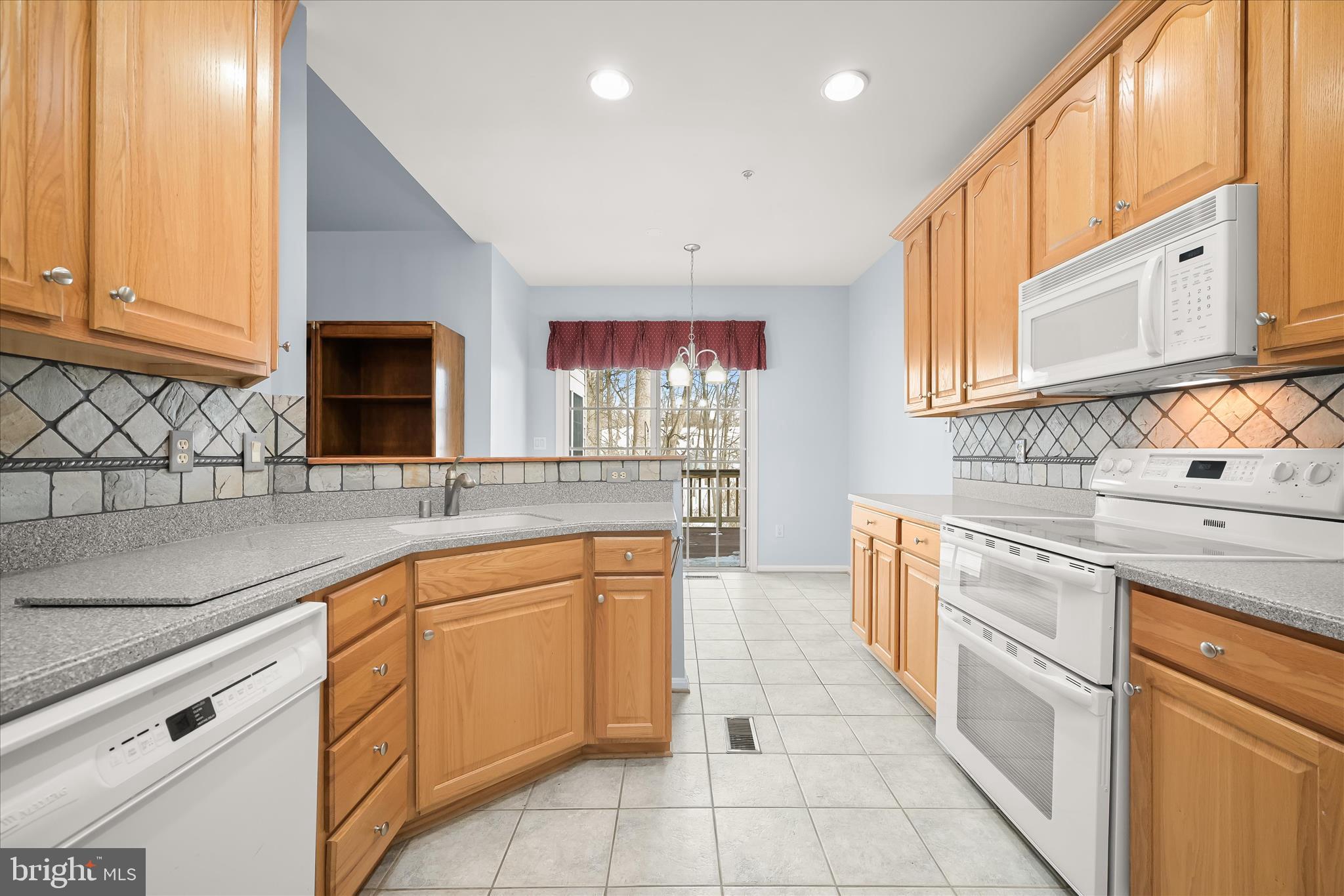 HICKORY CREST - Residential