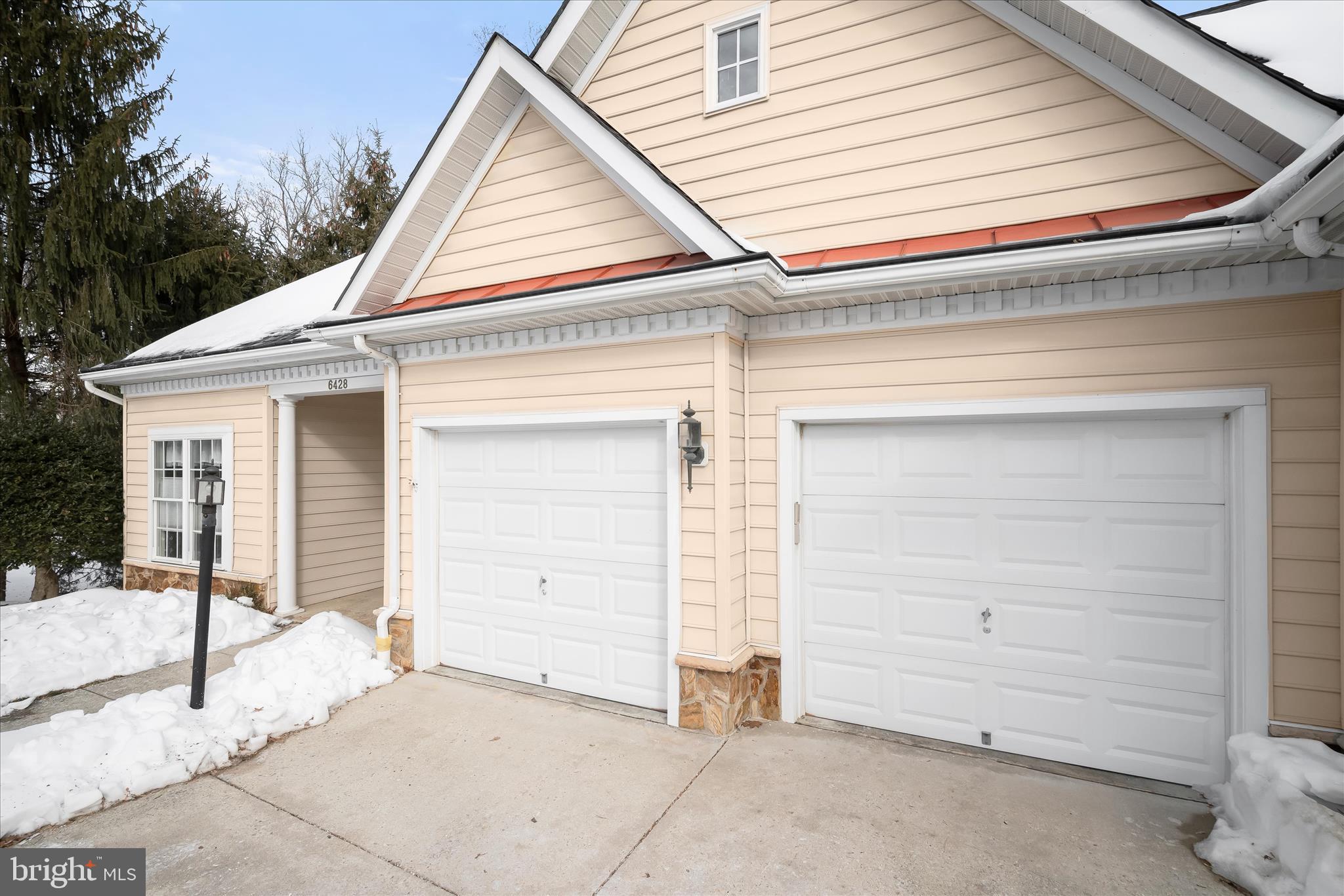 HICKORY CREST - Residential