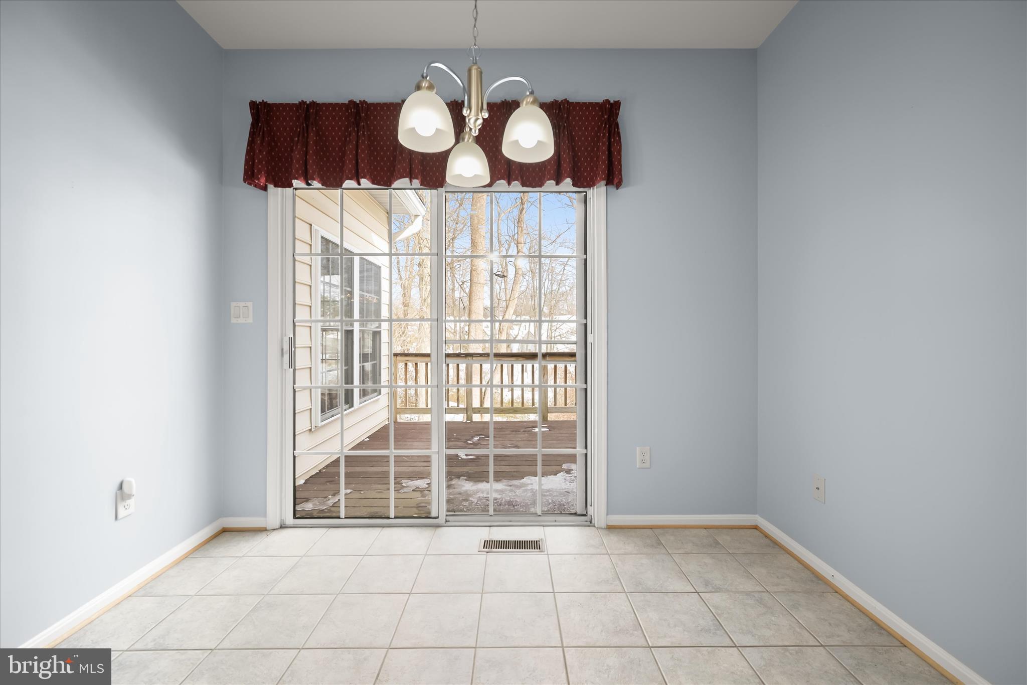 HICKORY CREST - Residential