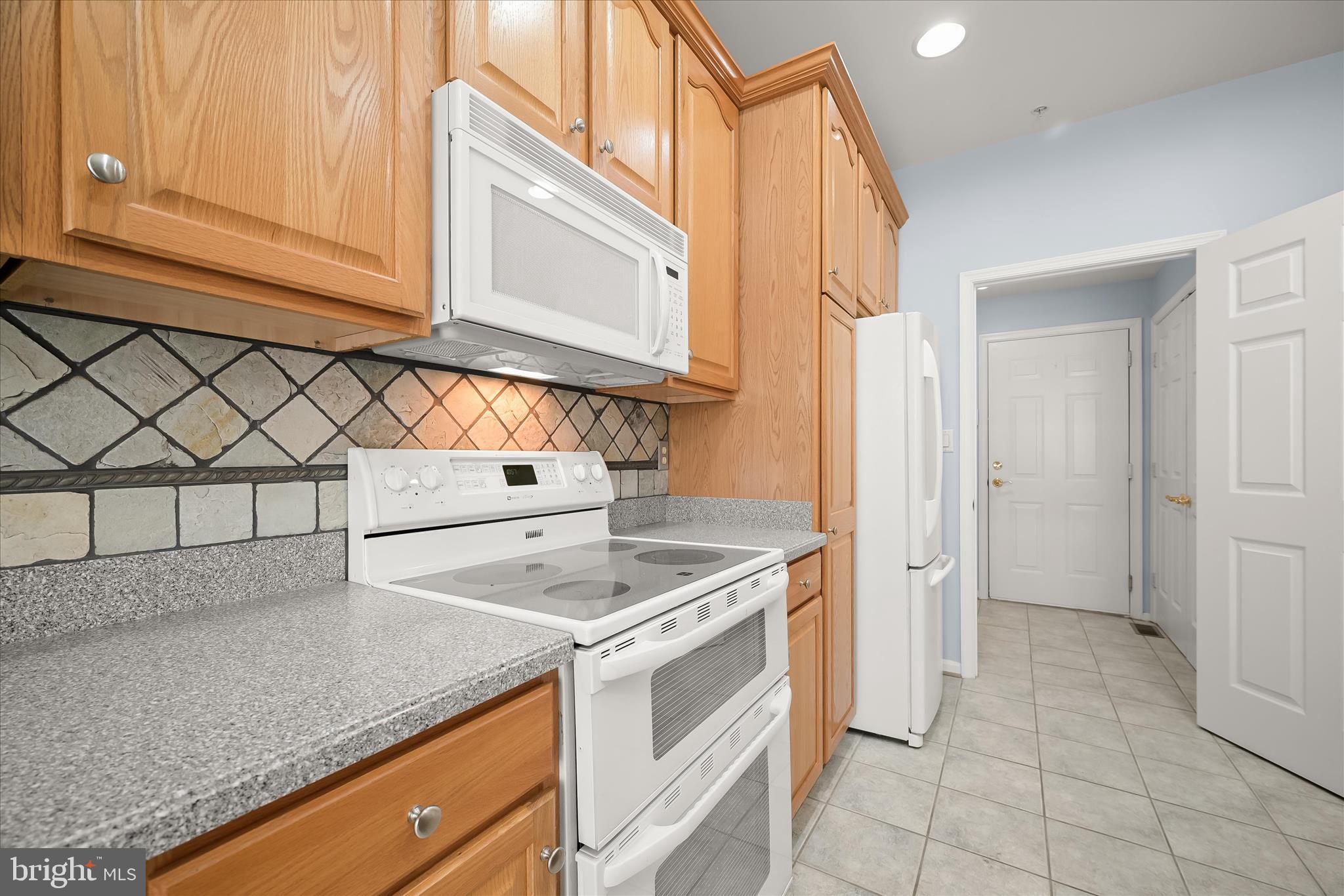 HICKORY CREST - Residential