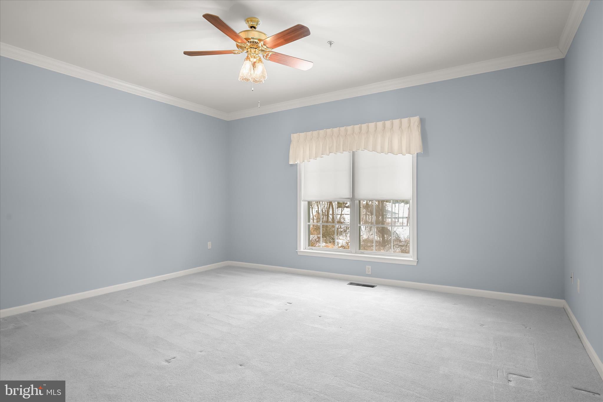 HICKORY CREST - Residential