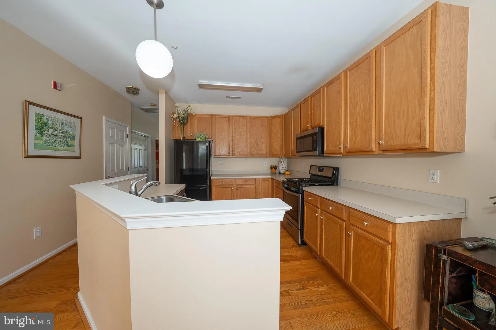 Springfield, Pennsylvania 19064, United States, 2 Bedrooms Bedrooms, ,3 BathroomsBathrooms,Residential,Coming Soon,233540