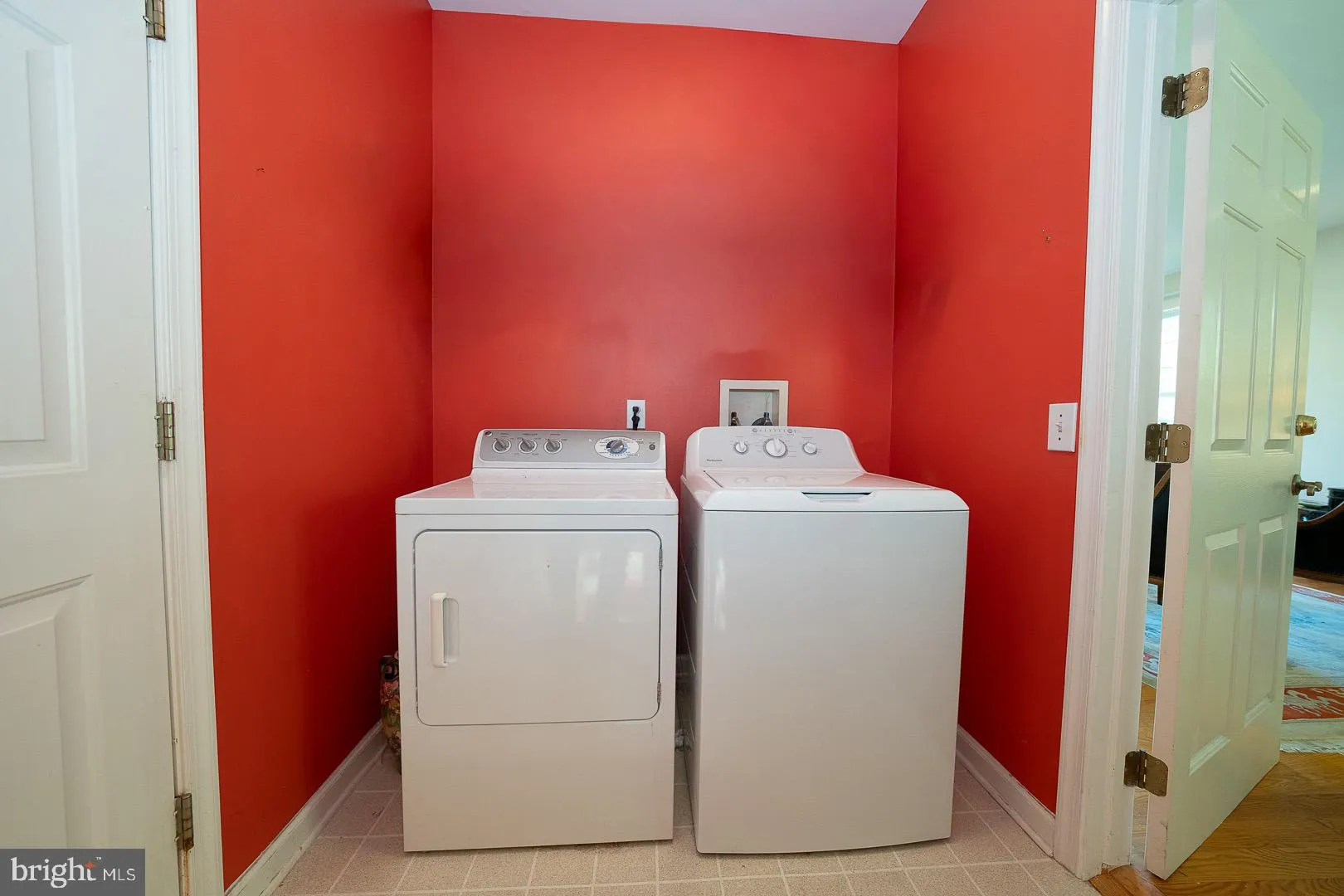 Springfield, Pennsylvania 19064, United States, 2 Bedrooms Bedrooms, ,3 BathroomsBathrooms,Residential,Coming Soon,233540