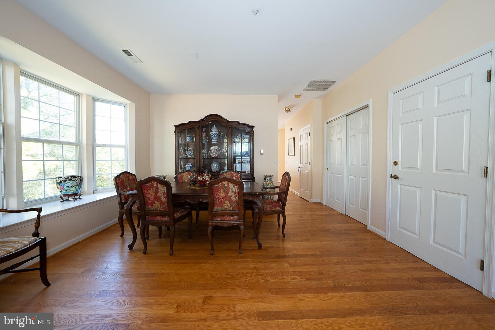 1521 SNEAD GREEN