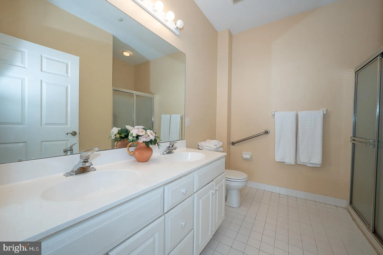 Springfield, Pennsylvania 19064, United States, 2 Bedrooms Bedrooms, ,3 BathroomsBathrooms,Residential,Coming Soon,233540