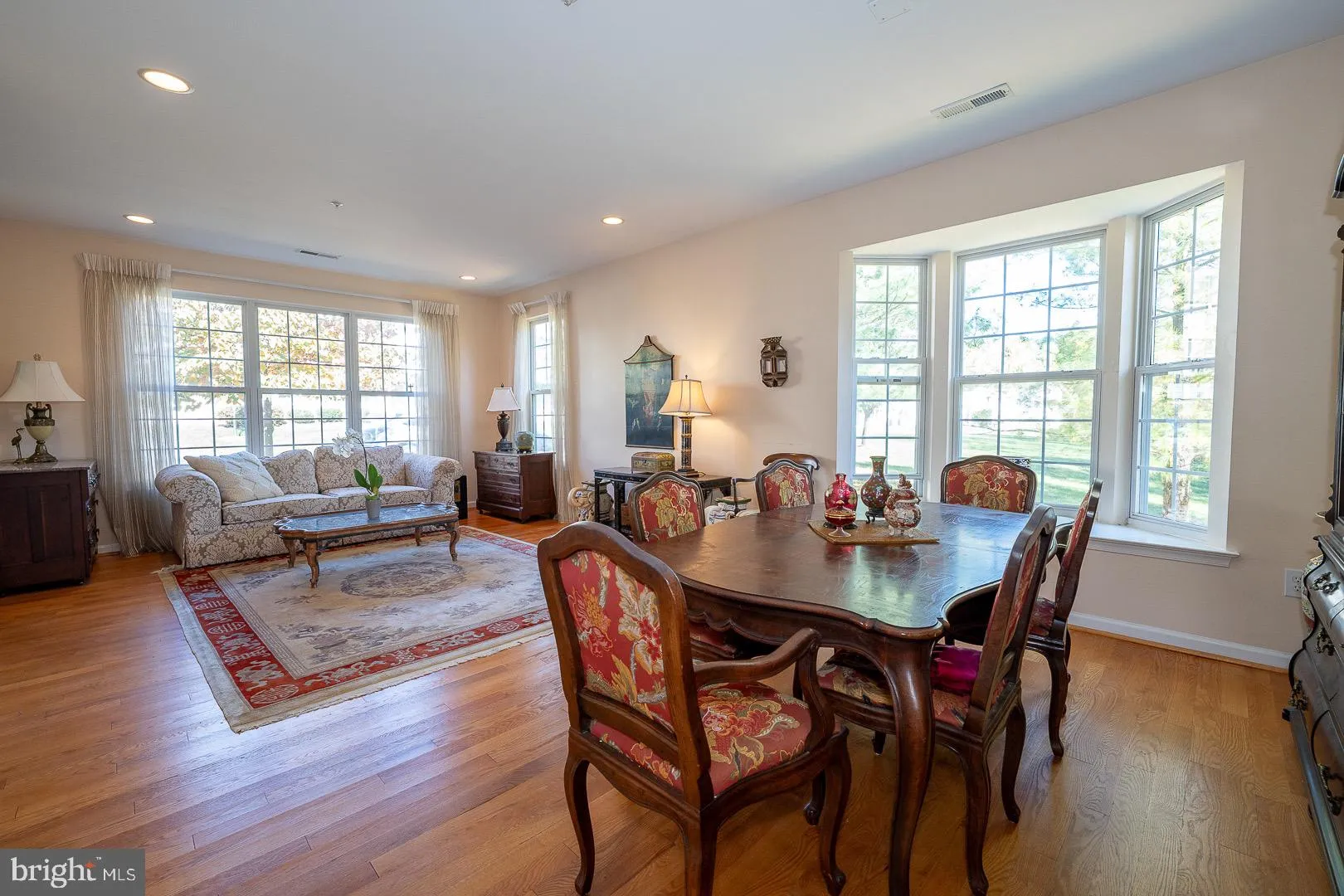 Springfield, Pennsylvania 19064, United States, 2 Bedrooms Bedrooms, ,3 BathroomsBathrooms,Residential,Coming Soon,233540