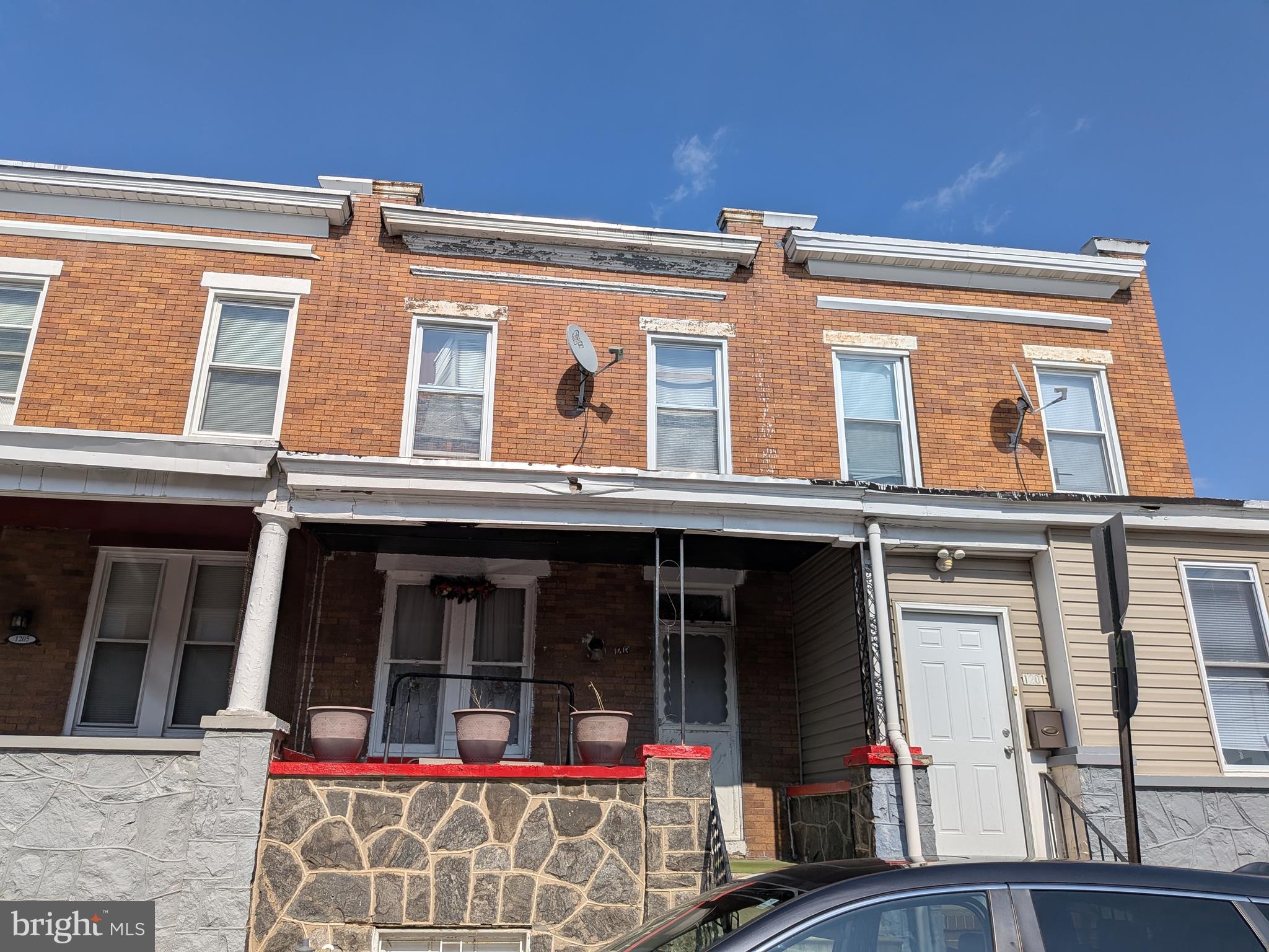 ONLINE AUCTION: Bidding begins 7/30/2025 @ 10:00 AM. Bidding ends 8/1/2025 @ 11:10 AM. List Price is Suggested Opening Bid. Deposit: $10,000. This two‑story brick townhouse, built in 1927, offers 950  sq ft of living space with one full bathroom, three bedrooms, and an unfinished basement. Located in the Berea neighborhood of East Baltimore, it's within easy reach of Patterson Park.