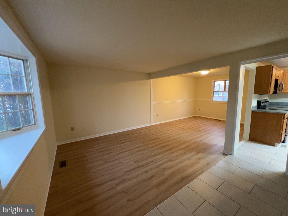 AMBER MEADOWS - Residential Lease