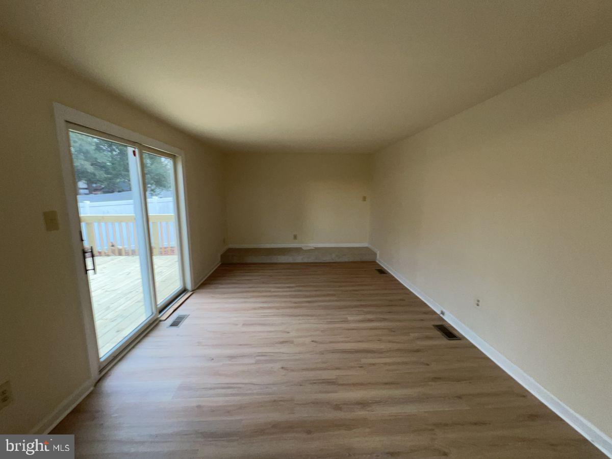 AMBER MEADOWS - Residential Lease