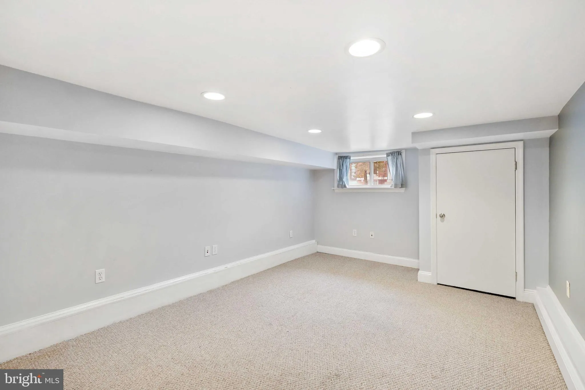 Baltimore, Maryland 21224, United States, 3 Bedrooms Bedrooms, ,2 BathroomsBathrooms,Residential,Active,87257