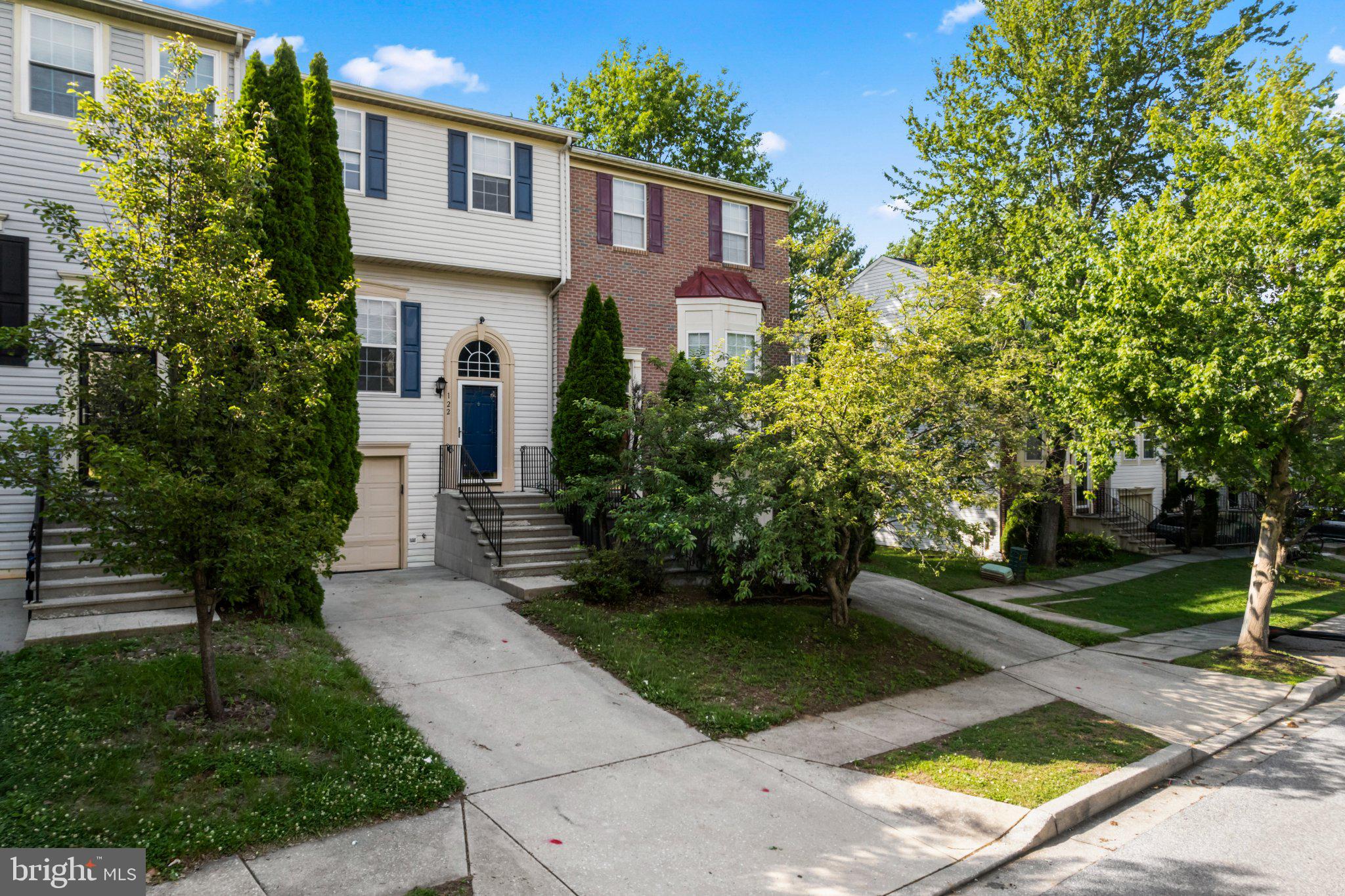 122 PERSIMMON CIRCLE