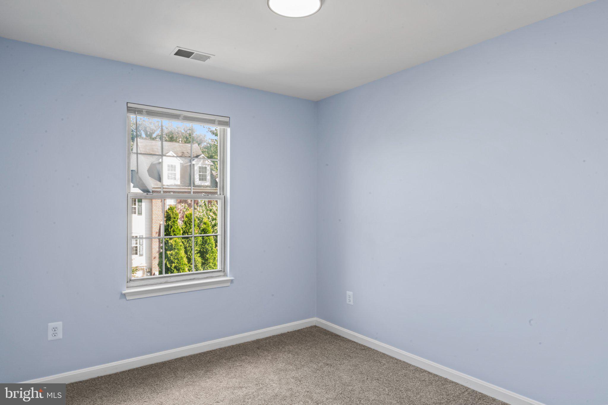 122 PERSIMMON CIRCLE