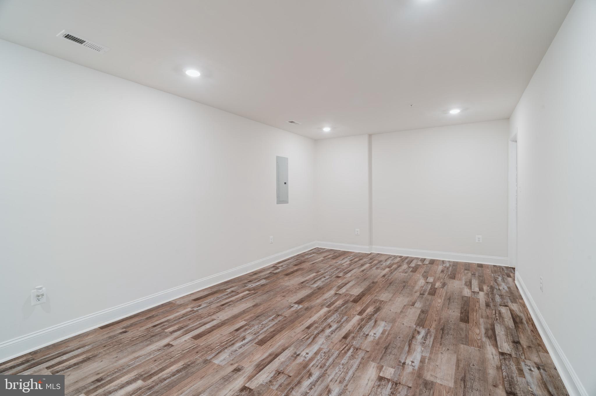 THE WOODS AT MYRTLE POINT - Residential