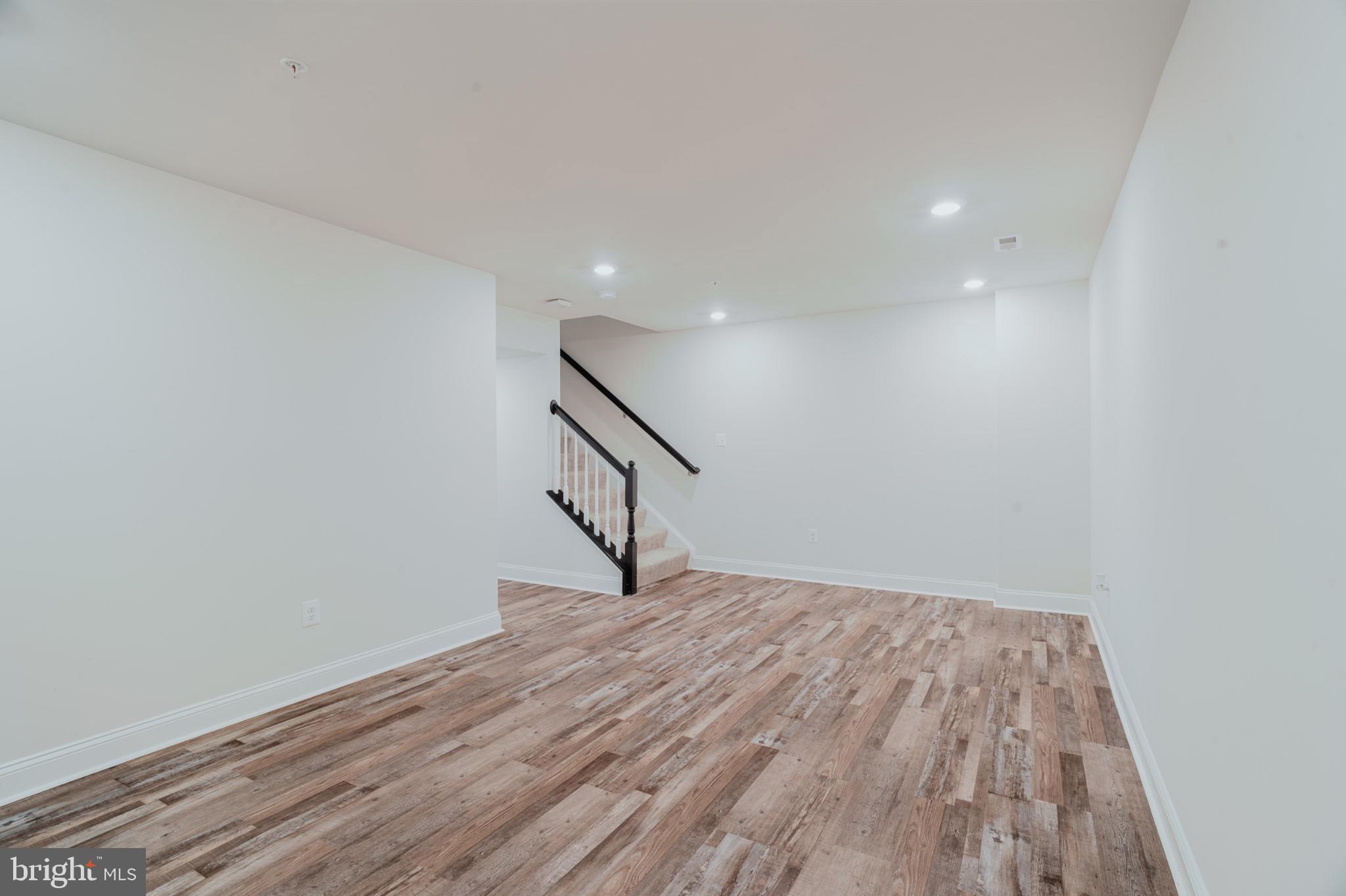 THE WOODS AT MYRTLE POINT - Residential