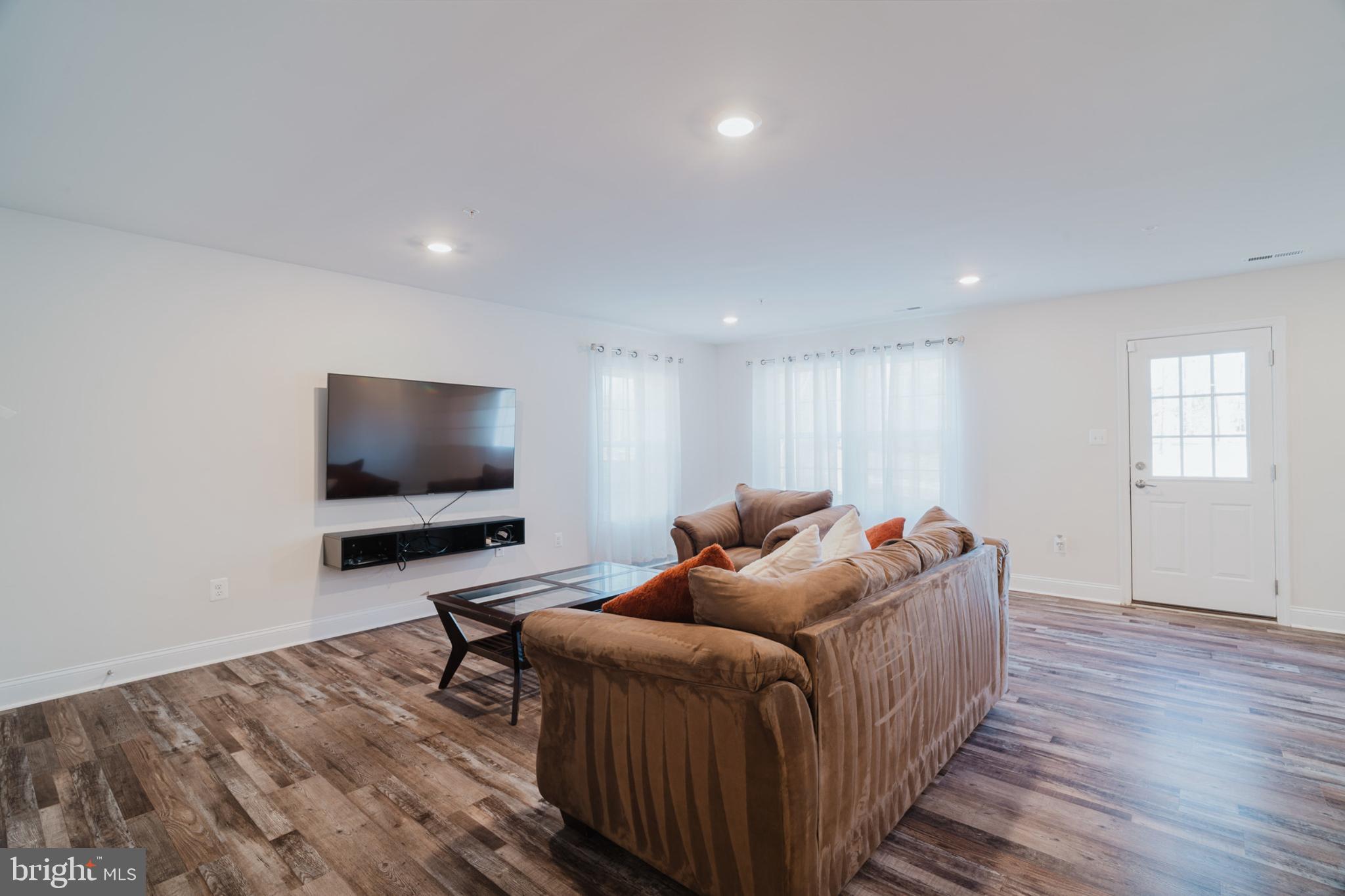 THE WOODS AT MYRTLE POINT - Residential