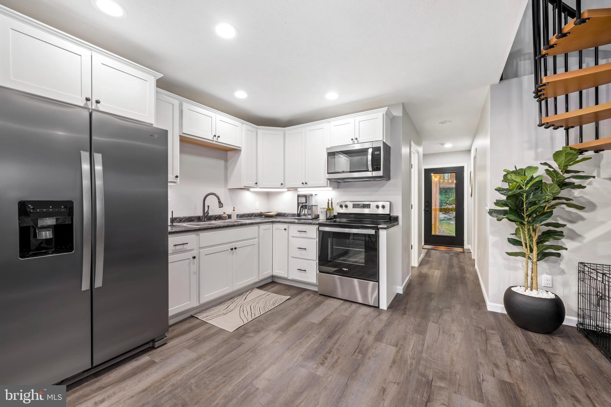 ALPINE LAKE  RESORT - Residential