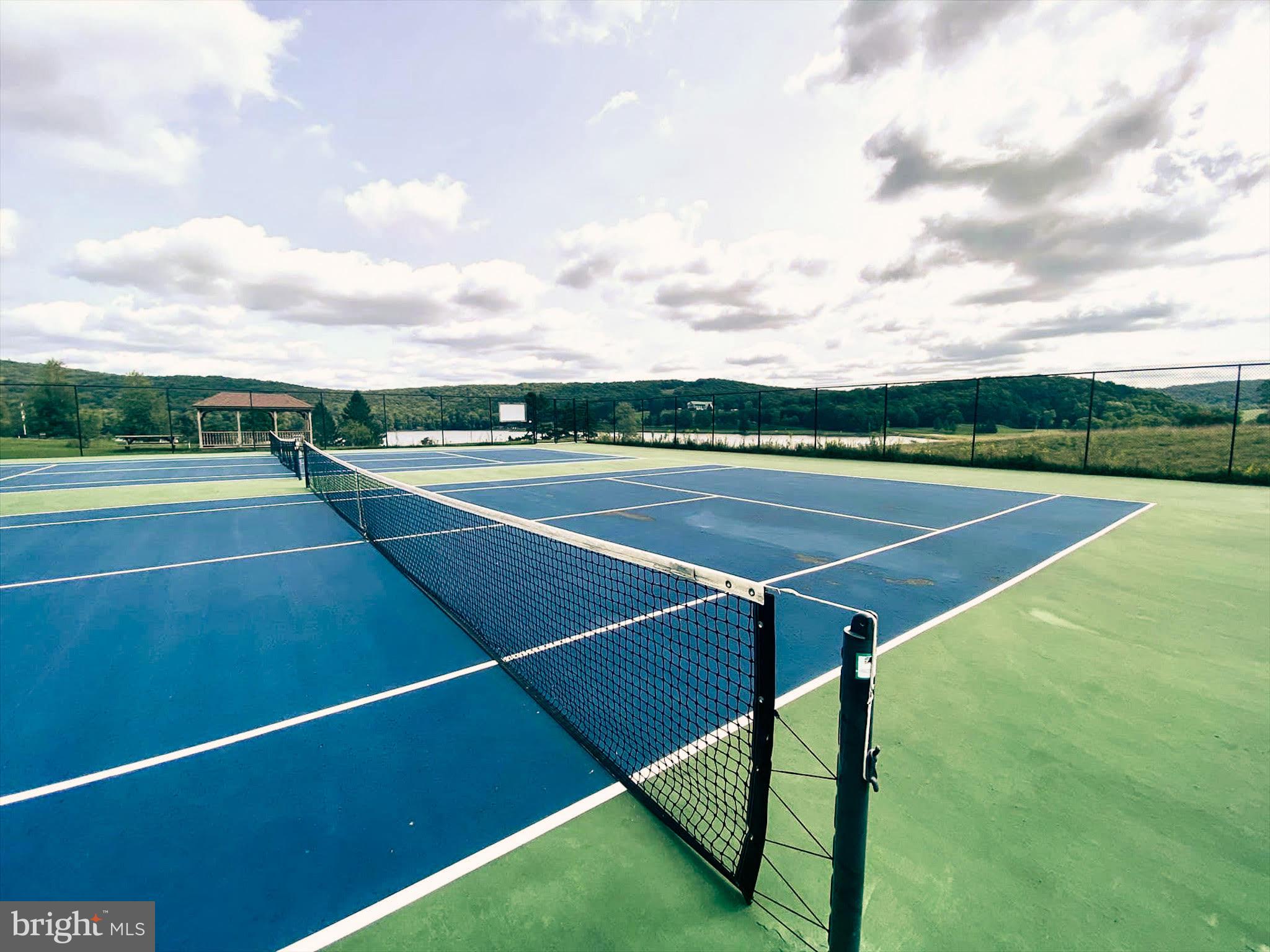 ALPINE LAKE  RESORT - Residential