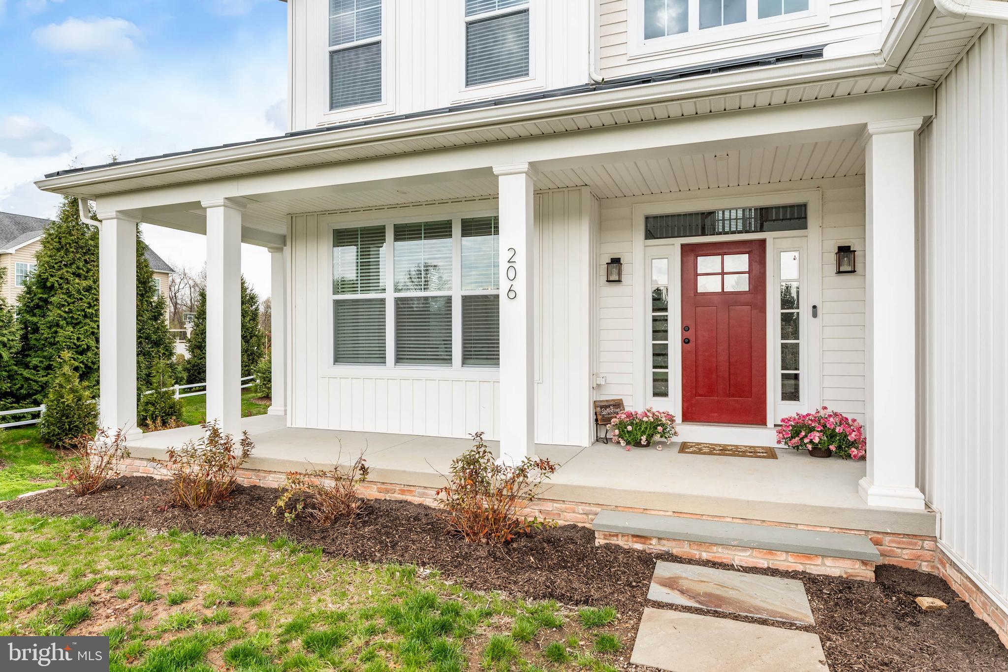 206 VALLEY CREEK LANE