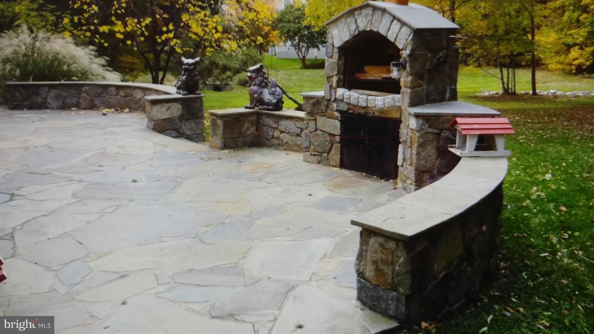 CROSSPOINTE - Residential Lease