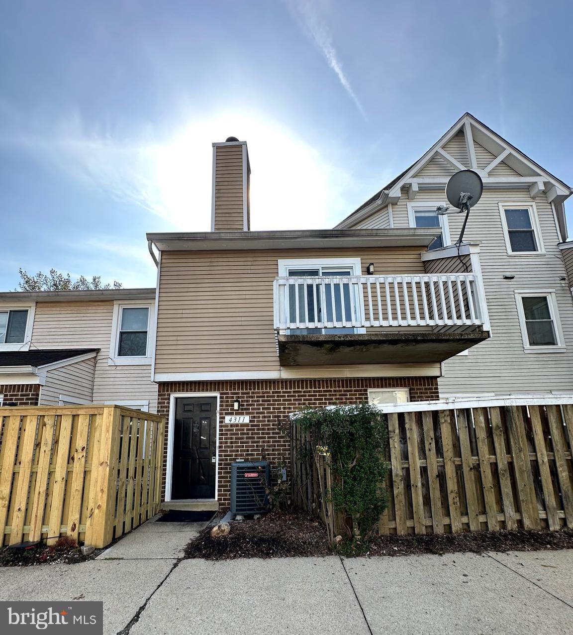 PEMBROOK VILLAGE - Residential Lease