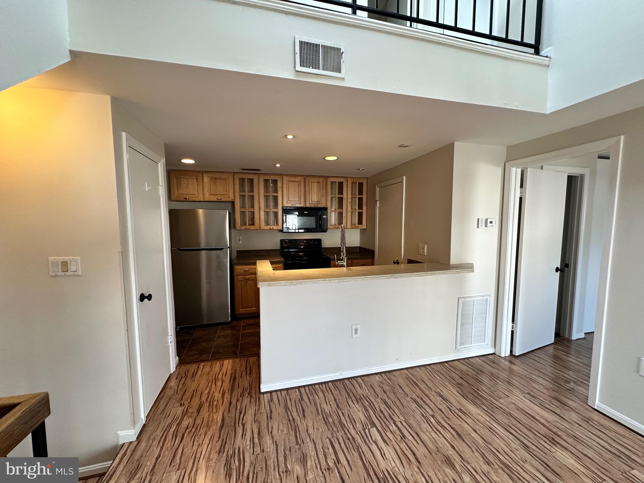 PEMBROOK VILLAGE - Residential Lease