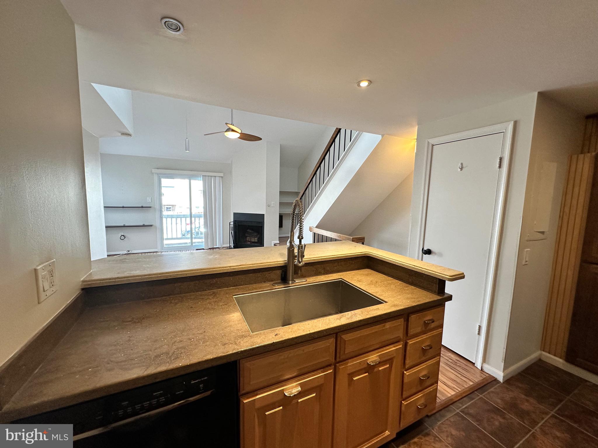 PEMBROOK VILLAGE - Residential Lease