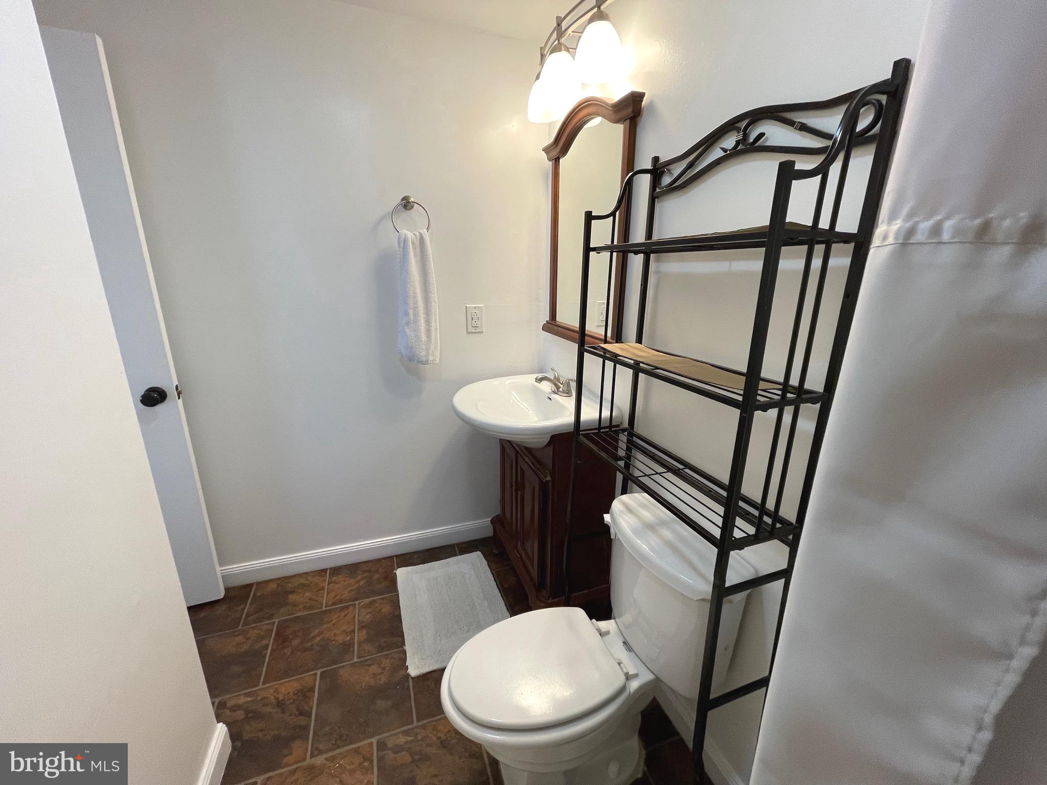 PEMBROOK VILLAGE - Residential Lease