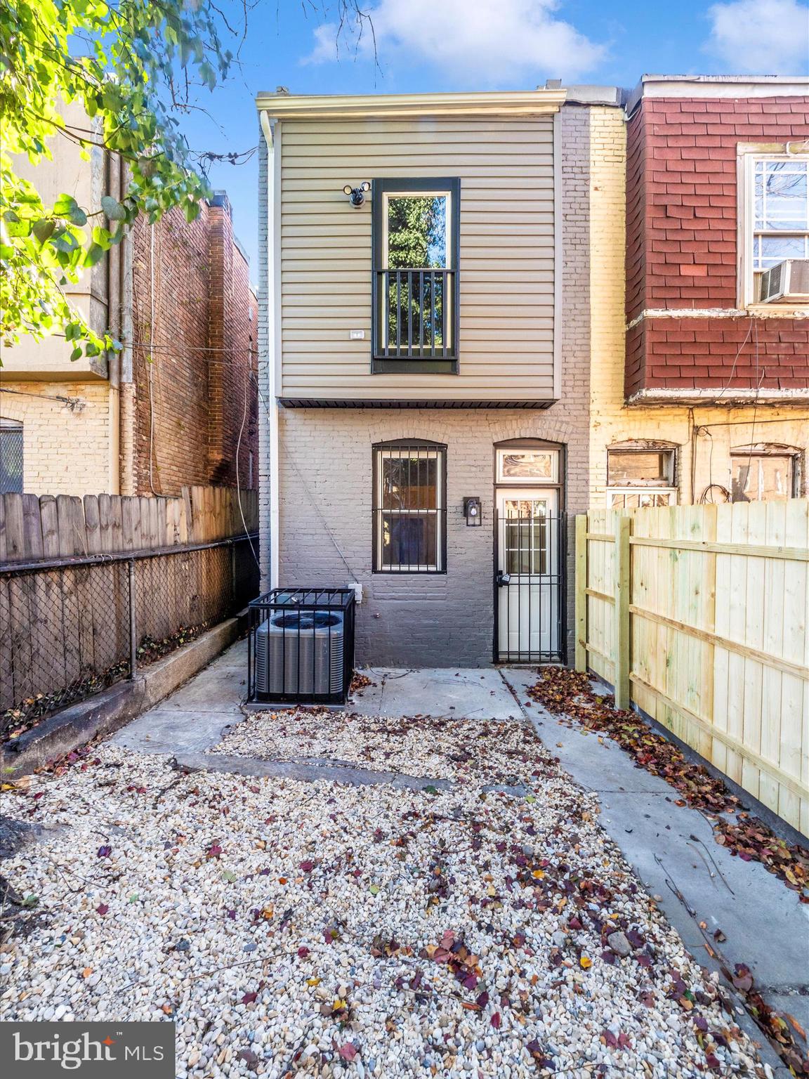 CHARLES VILLAGE - Residential