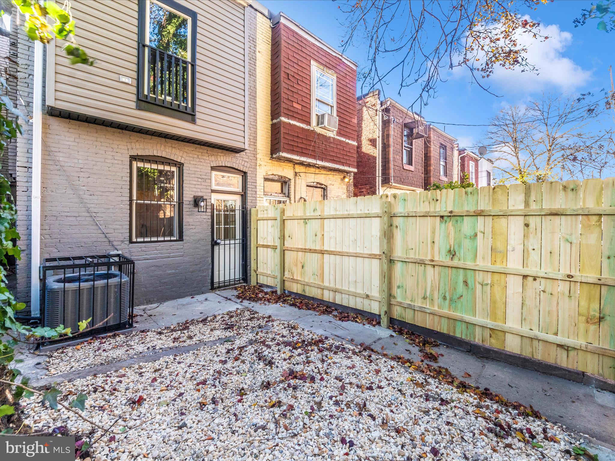 CHARLES VILLAGE - Residential