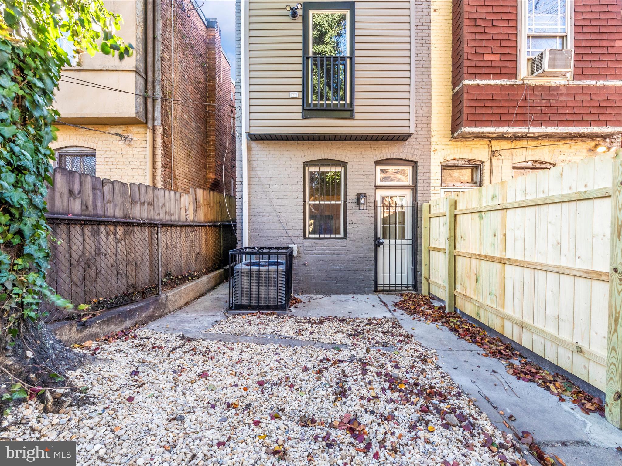 CHARLES VILLAGE - Residential