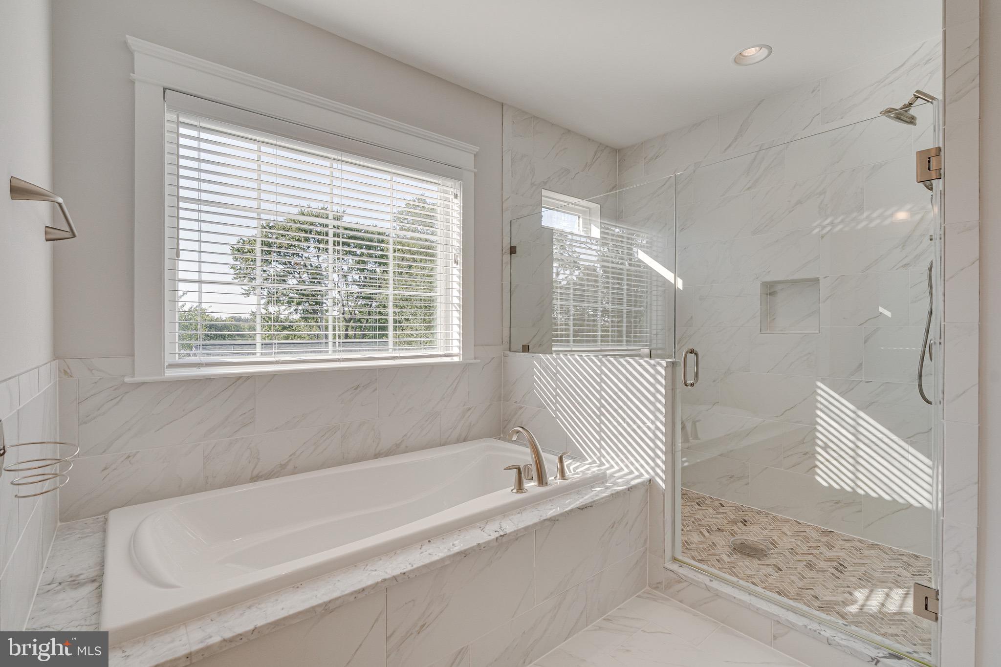 EL NIDO ESTATES - Residential