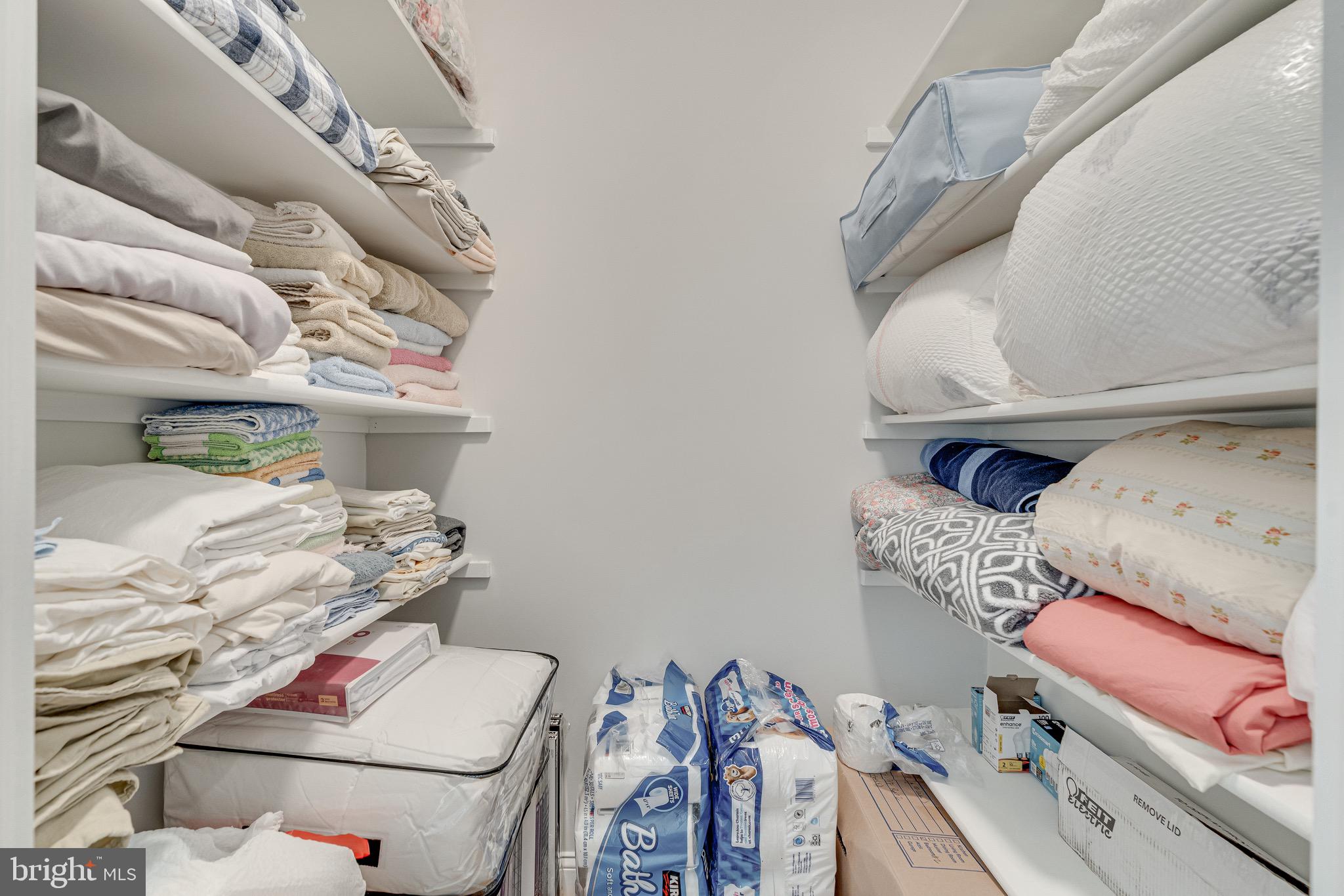 EL NIDO ESTATES - Residential