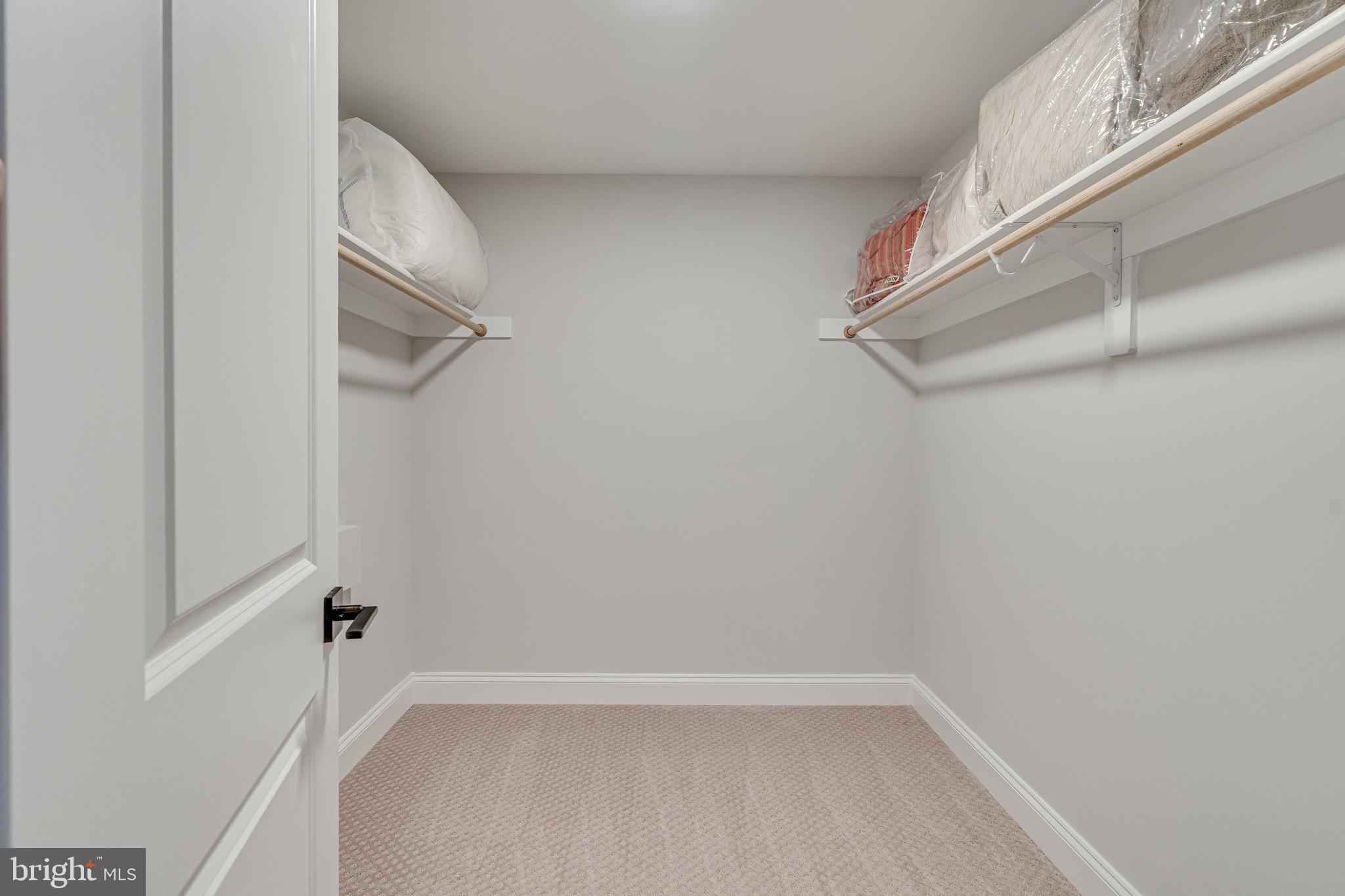 EL NIDO ESTATES - Residential