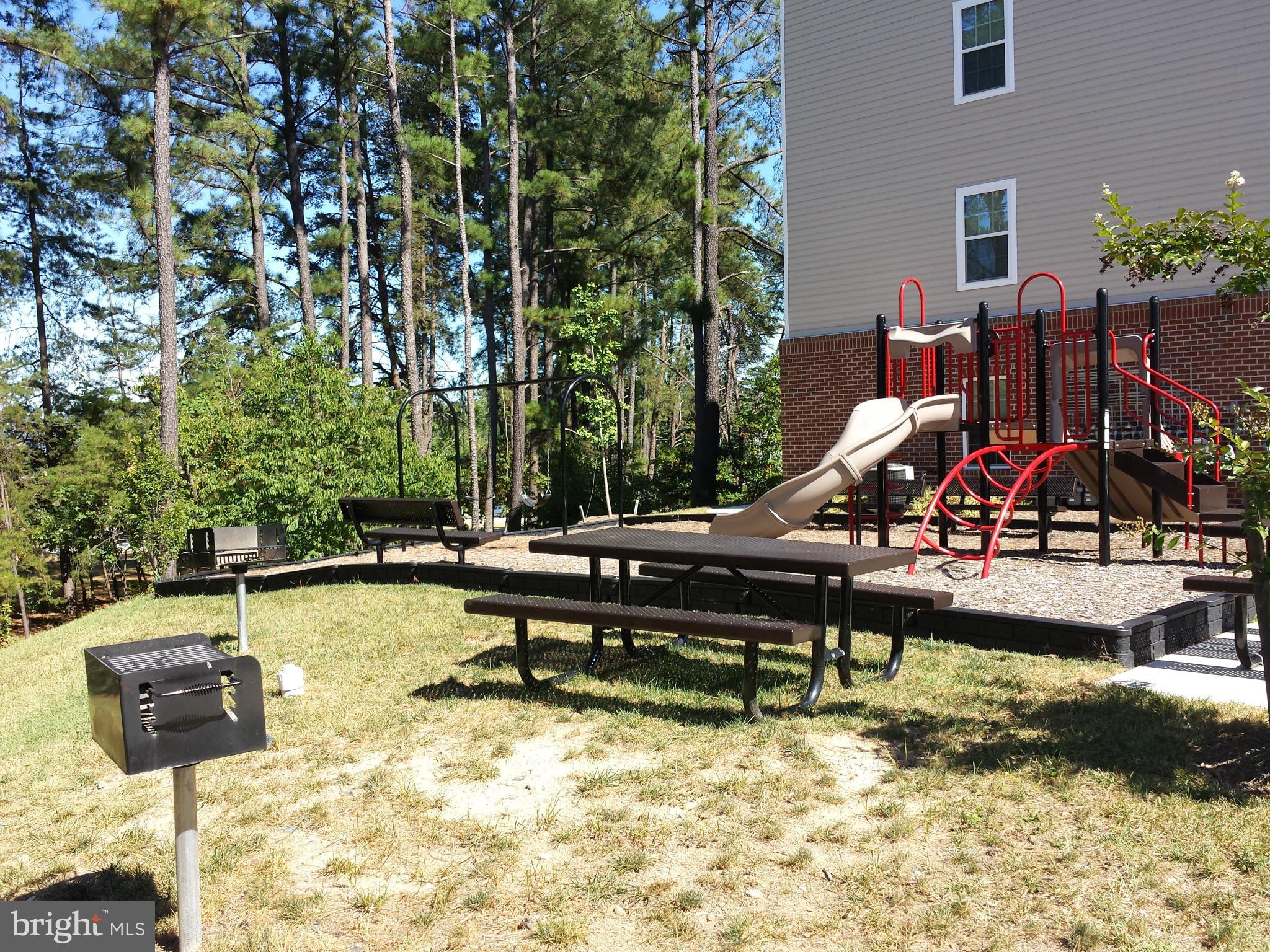 STONEY RUN VILLAGE - Residential Lease