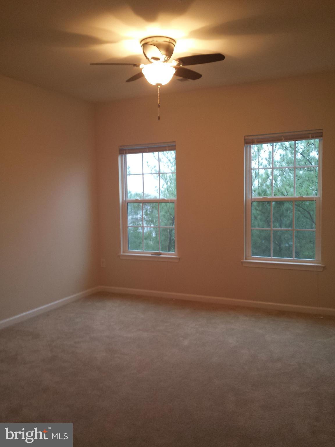 STONEY RUN VILLAGE - Residential Lease