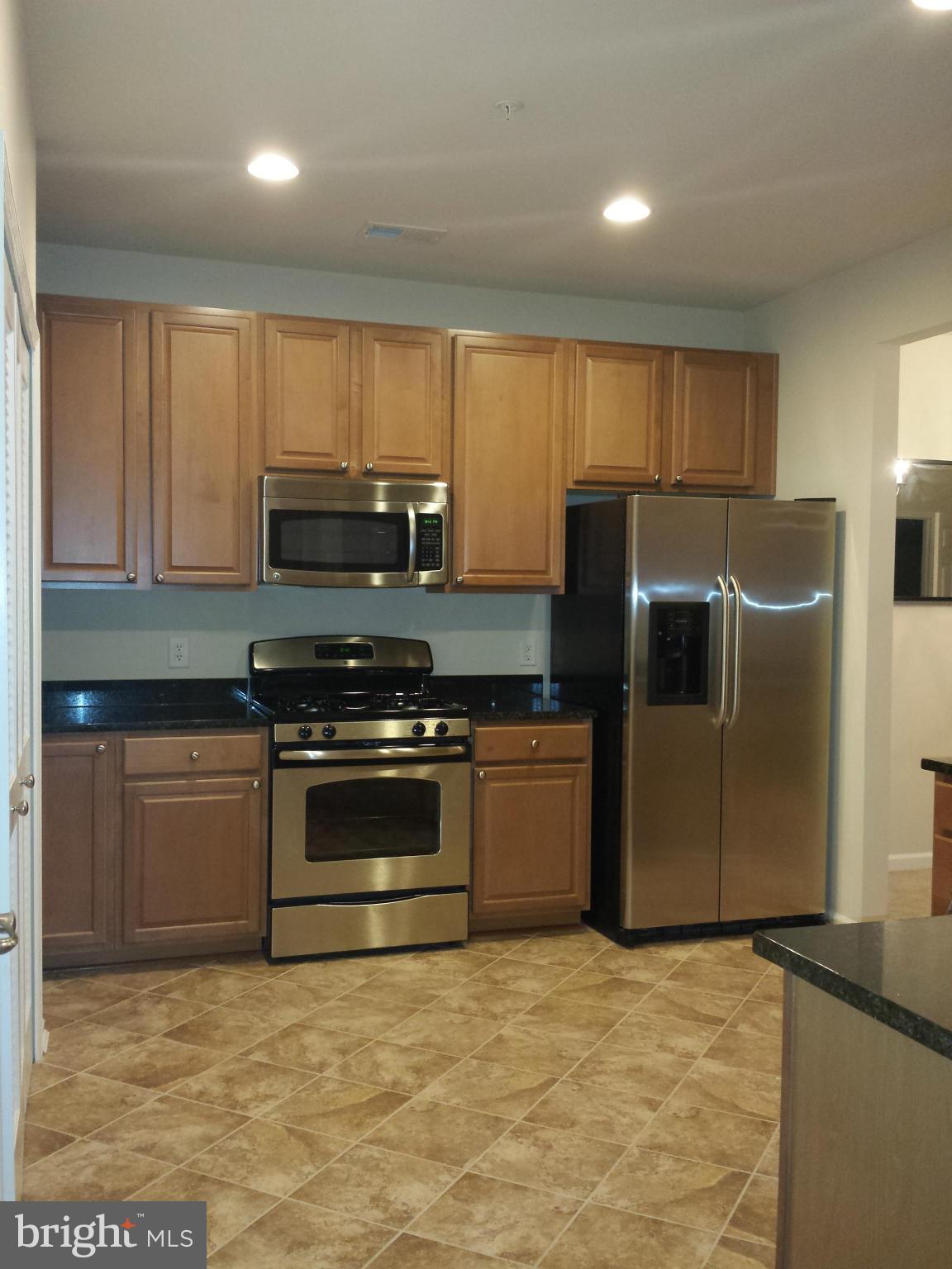 STONEY RUN VILLAGE - Residential Lease