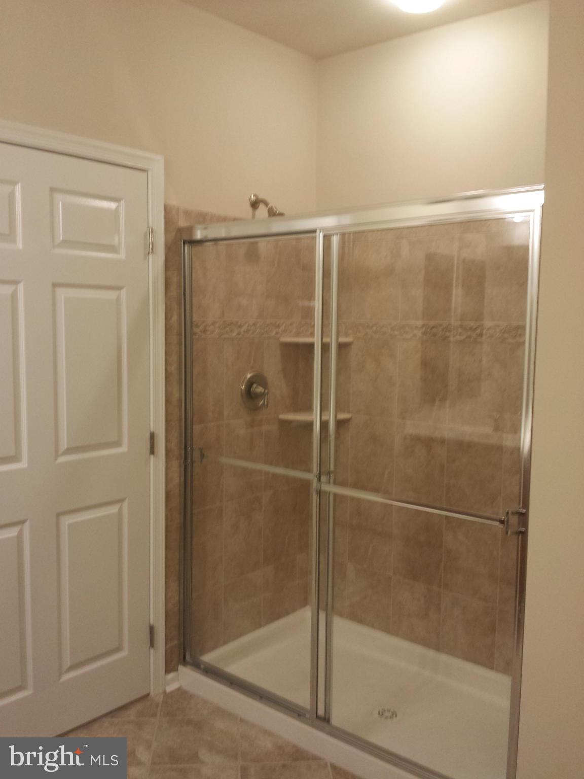 STONEY RUN VILLAGE - Residential Lease